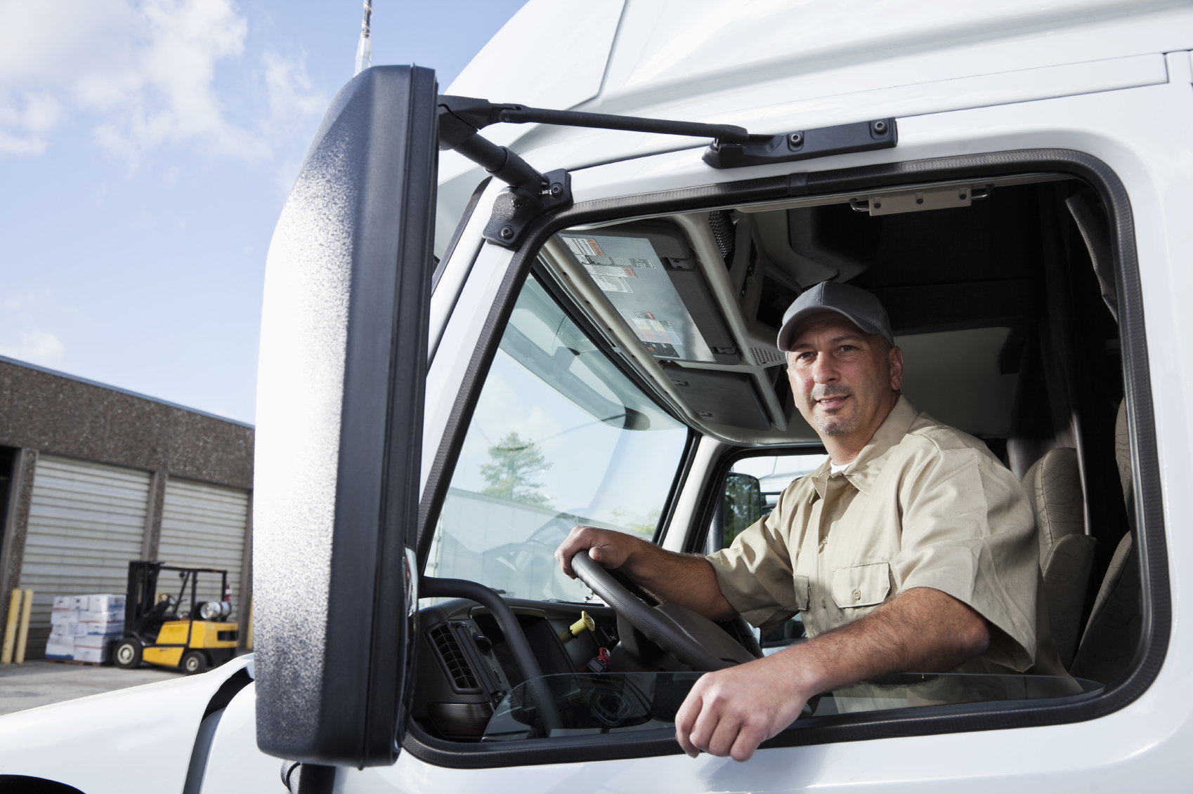 Truck Driver Annual Wages Jump 5.7% Since 2016 | Trucks.com