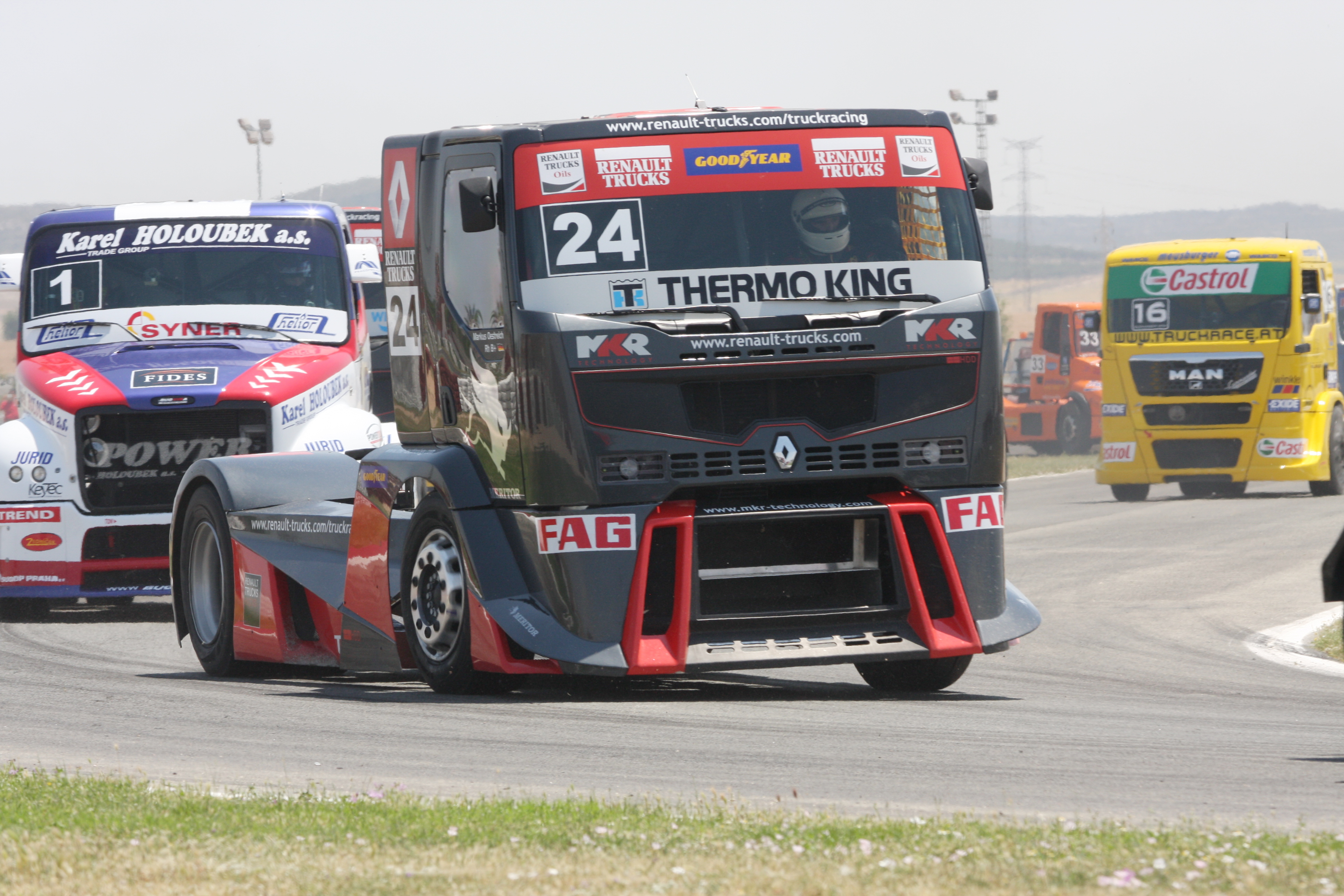 Renault Trucks Corporate - Press releases : TRUCK RACING: MKR ...