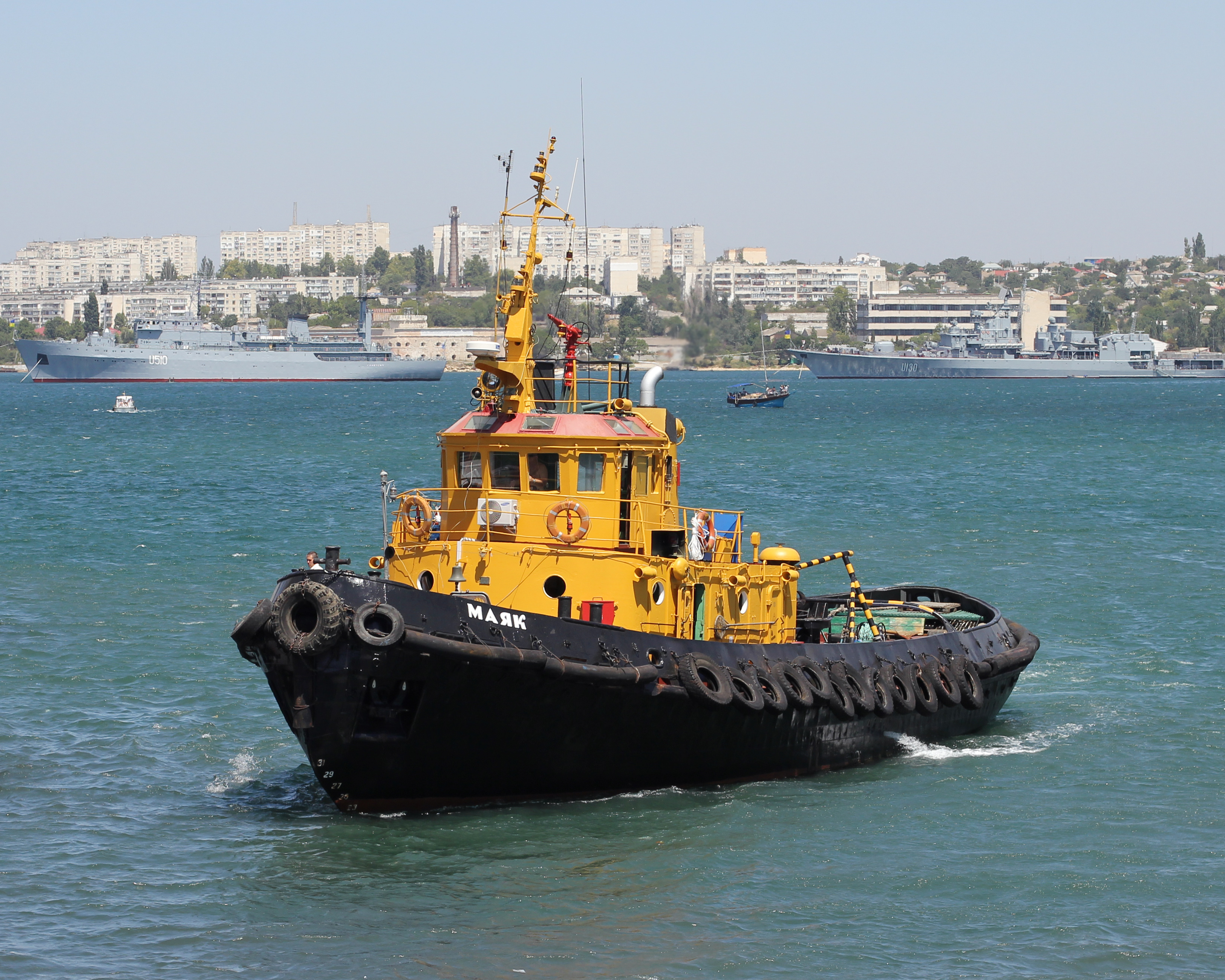 File:Tugboat Mayak 2012 G1.jpg - Wikimedia Commons