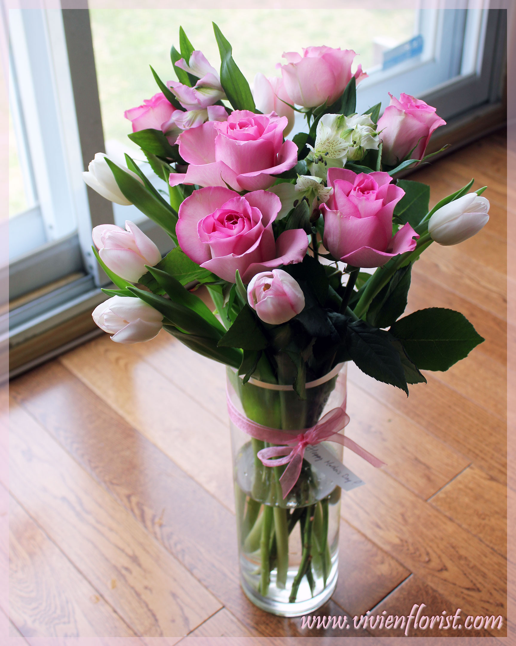 Pretty pink roses and tulips bouquet – Montreal West Island Wedding ...