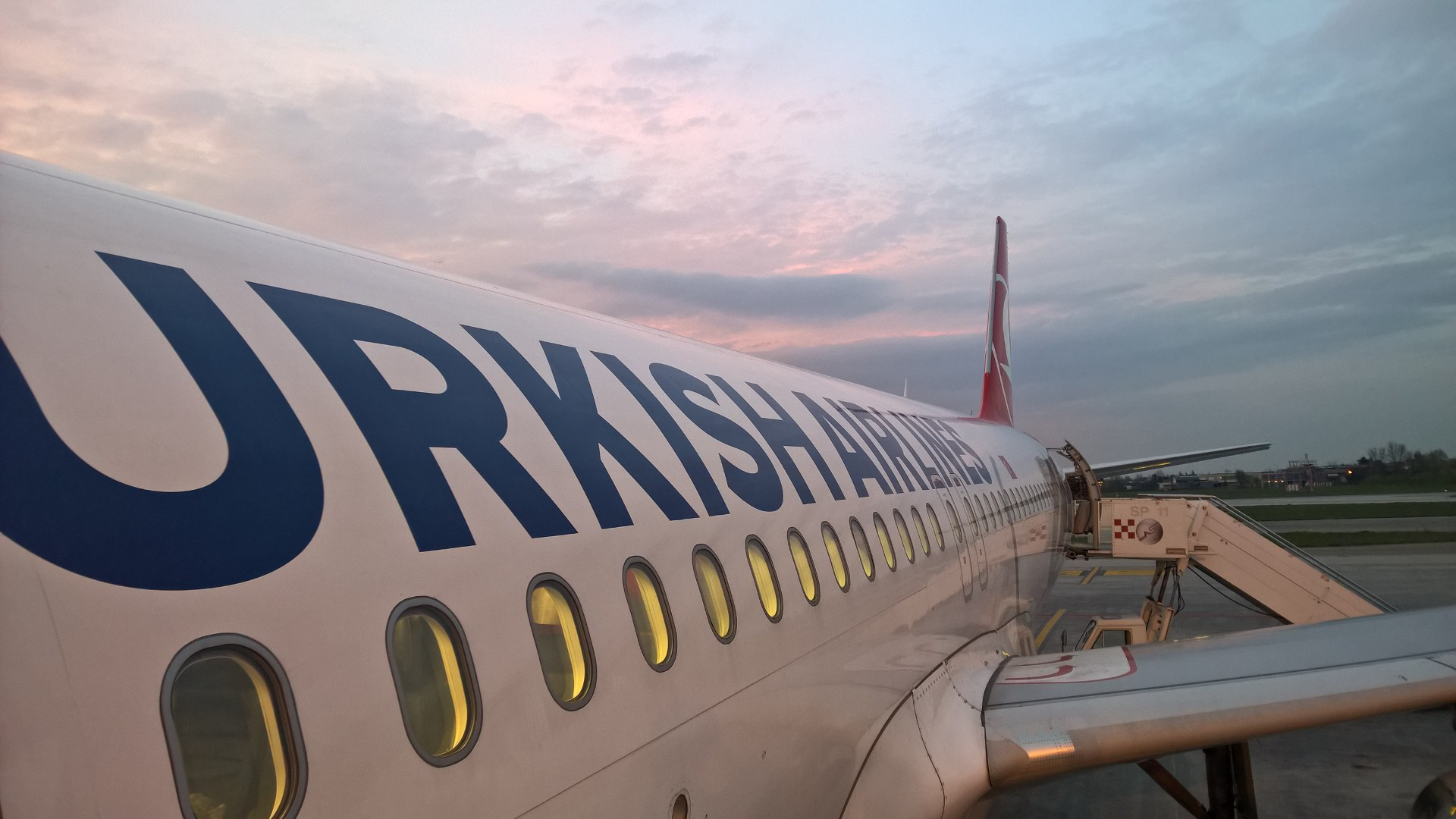 Airline Review: Turkish Airlines (long haul Economy) | travelux