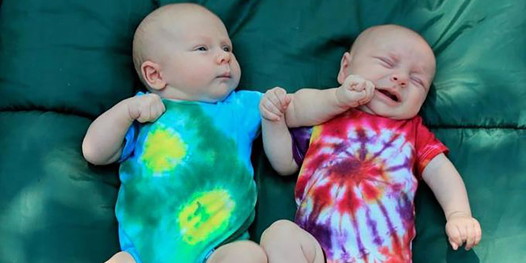 17 Things Only Moms of Twins Understand - Twin Baby Facts