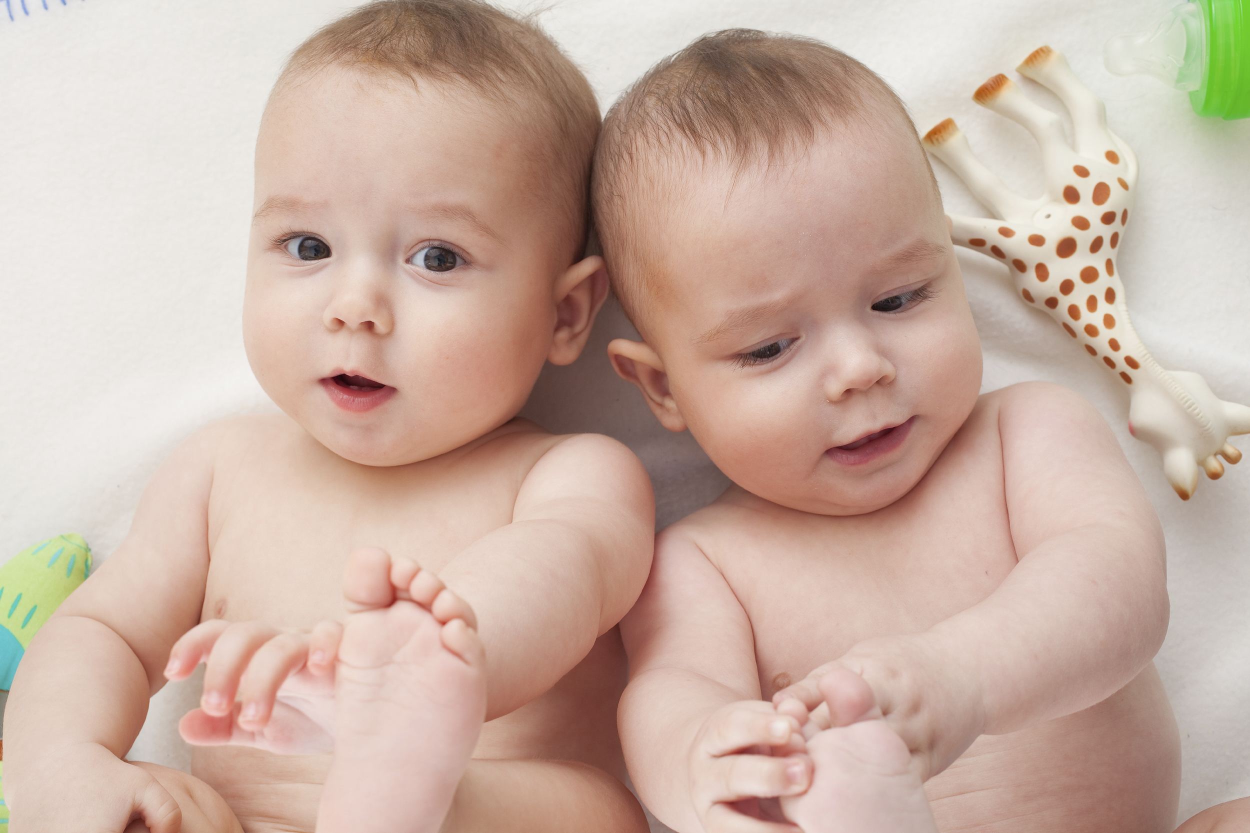 Babysitting Twins: 10 Tips for Managing Multiples - Sittercity.com