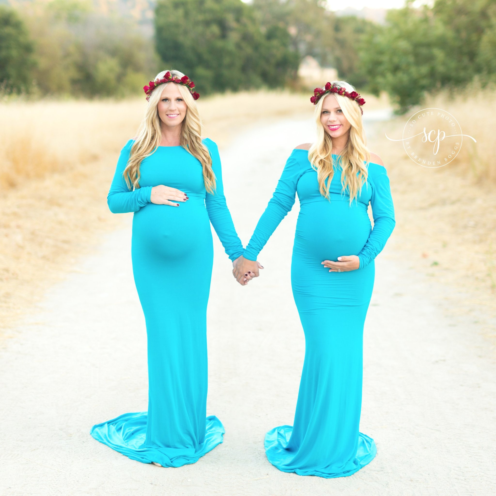 Twins Who Gave Birth on Same Day Re-Create Maternity Photo ...