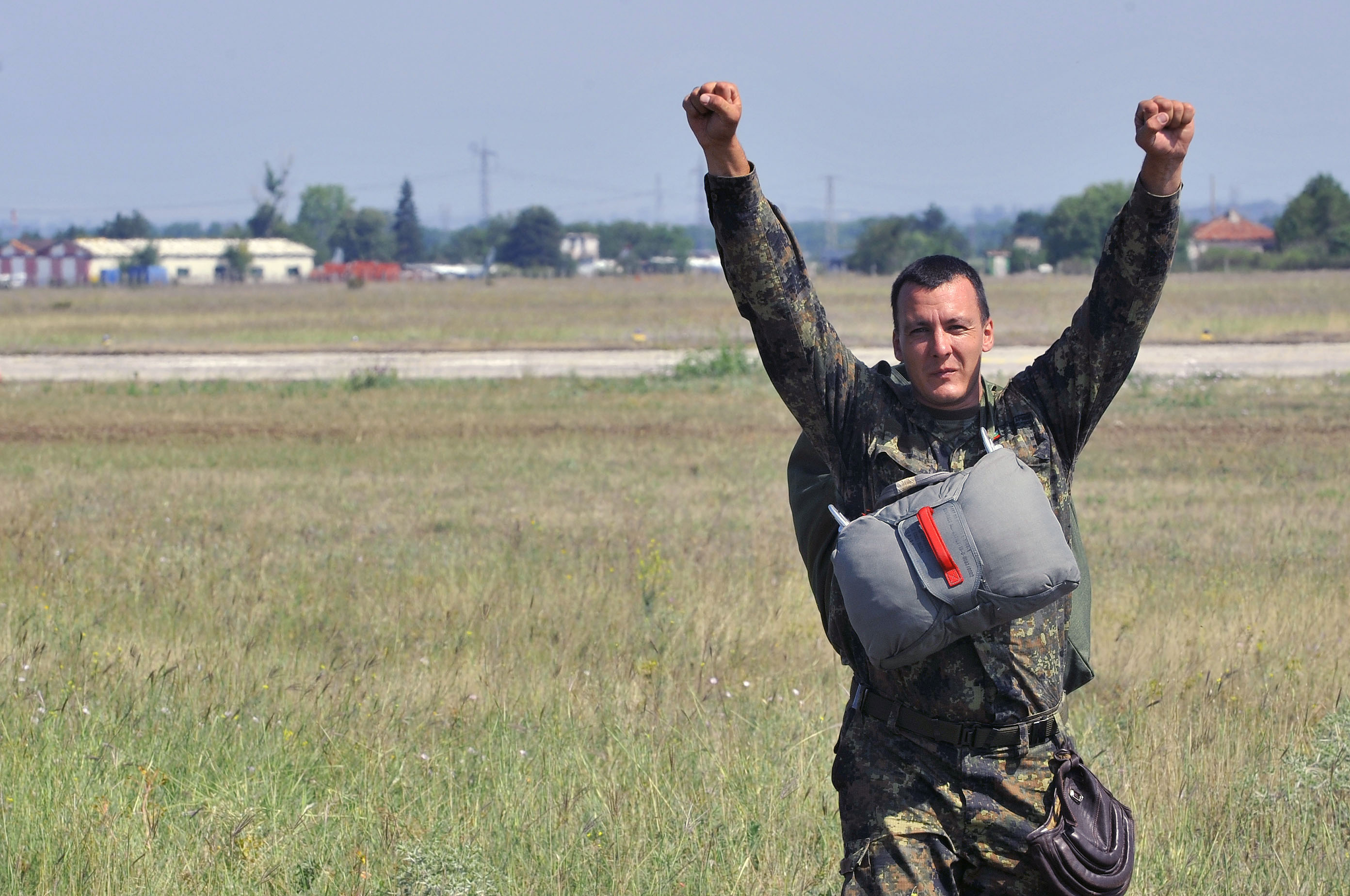 U.S. Airmen jump with Bulgarians during two-week flying training ...
