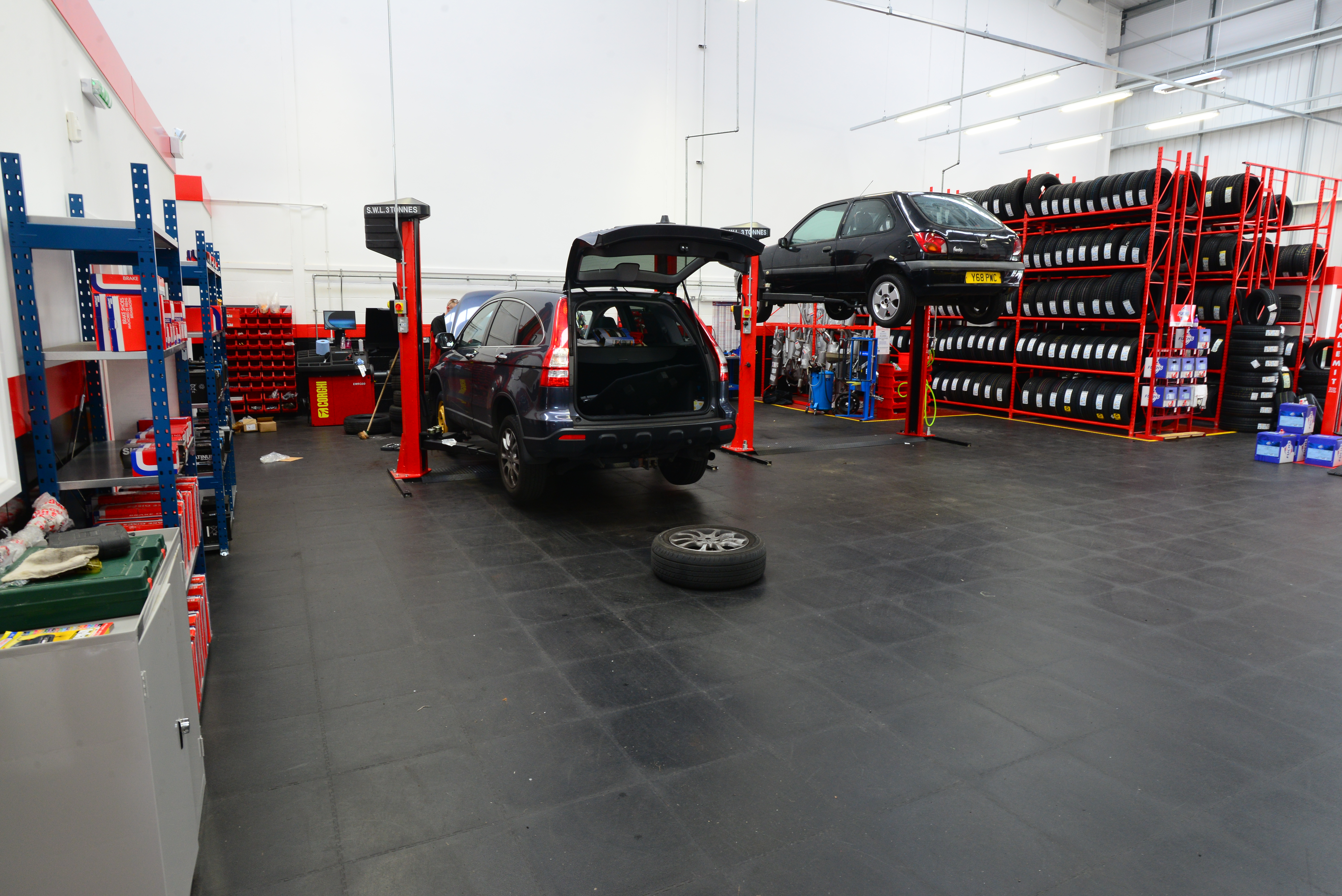 Flooring case study | National Tyres | Ecotile
