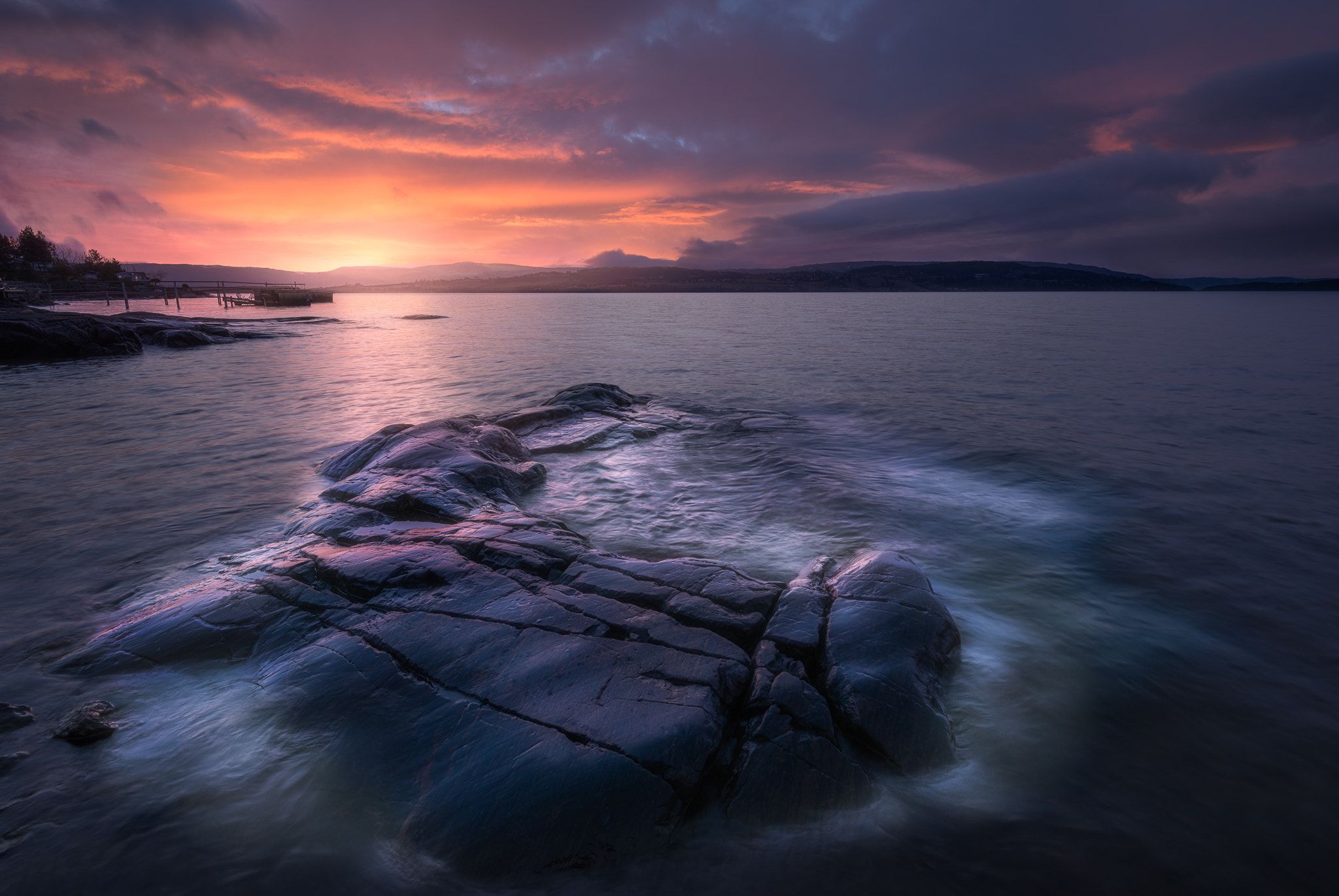 Reef - Sunrise Tyrifjorden, Norway. The lake carried very little ...