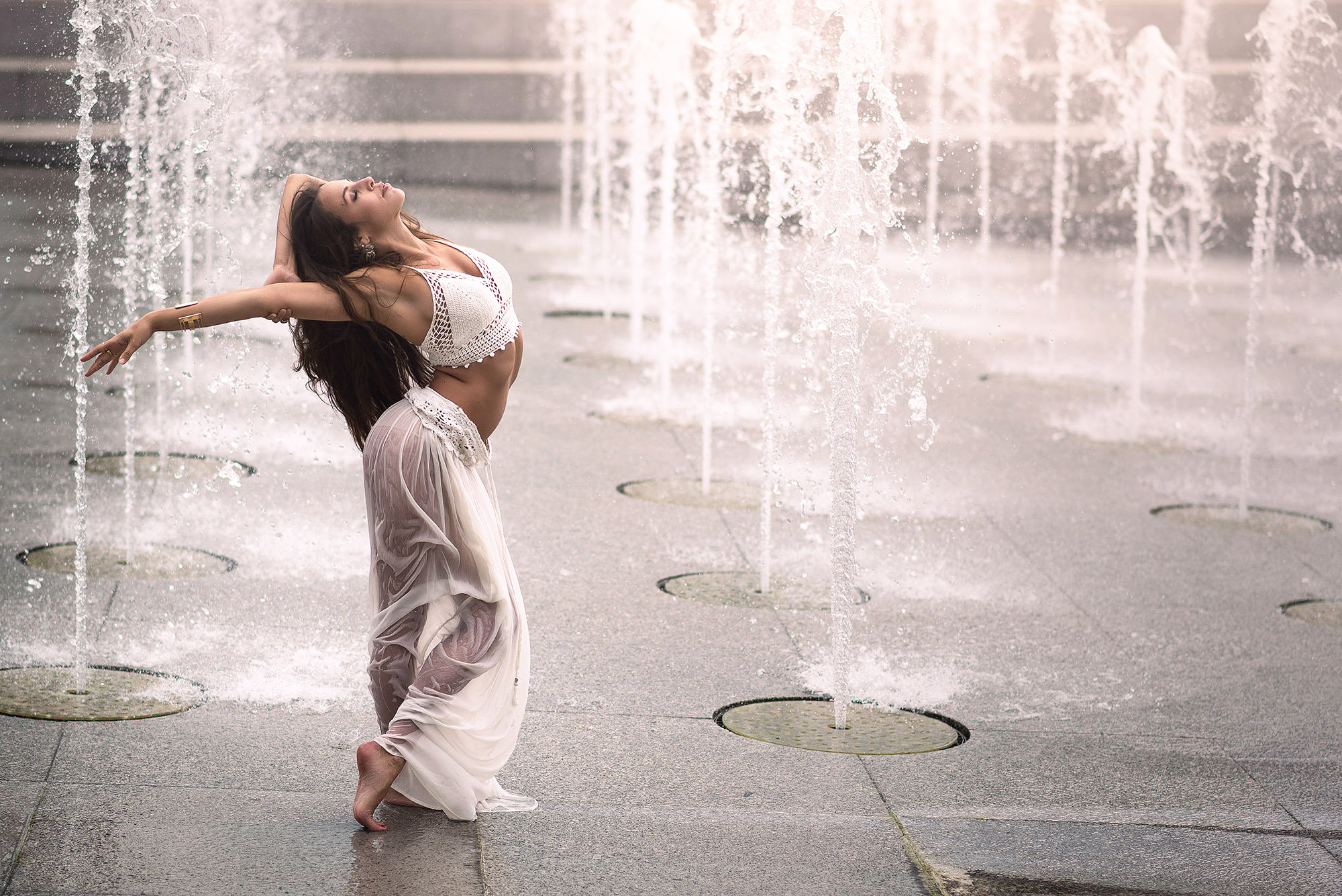 Romina Micheletty Dance Under Fountain Water Wallpaper ...