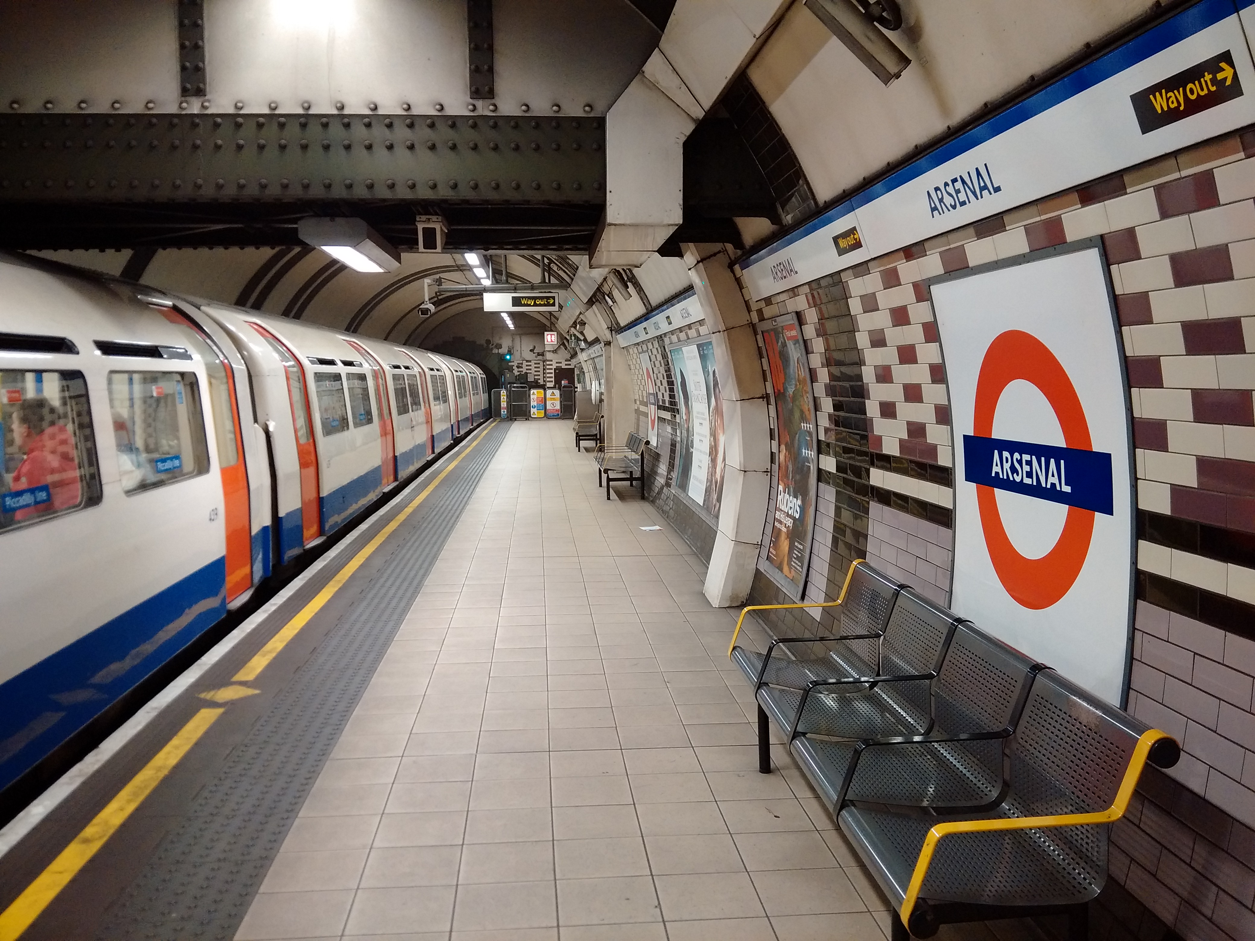 File:Arsenal Underground Station.jpg - Wikimedia Commons