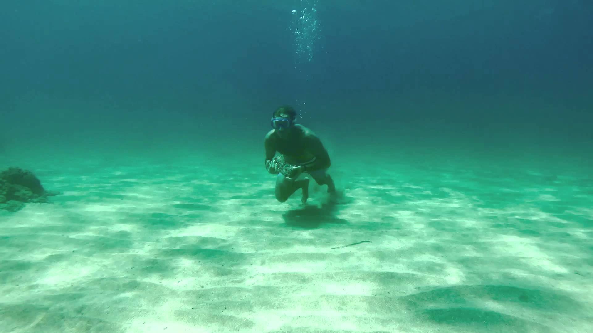 Alessandro Marcianò - Training underwater - YouTube