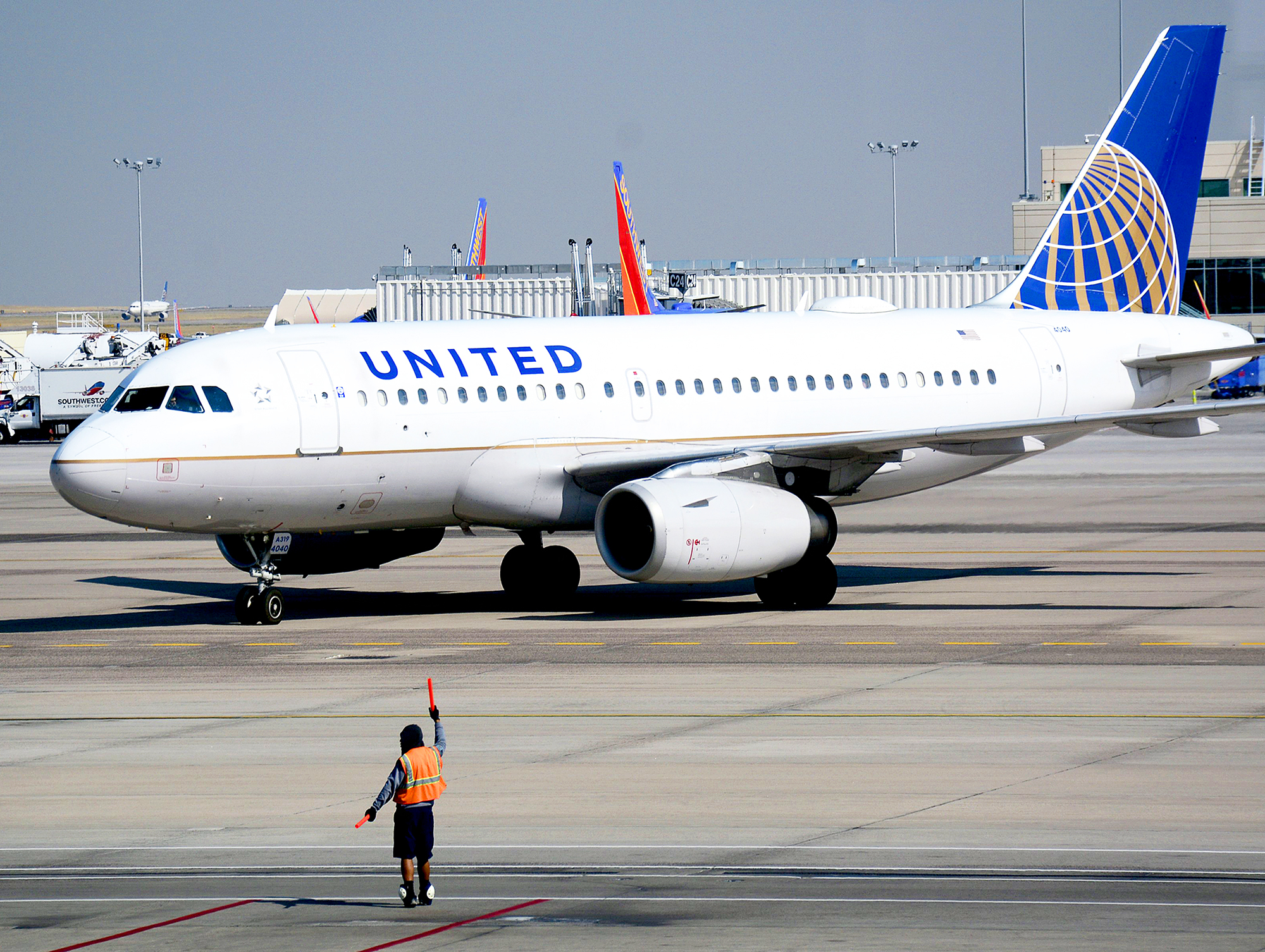 United Airlines CEO Blames 'Disruptive and Belligerent' Passenger ...