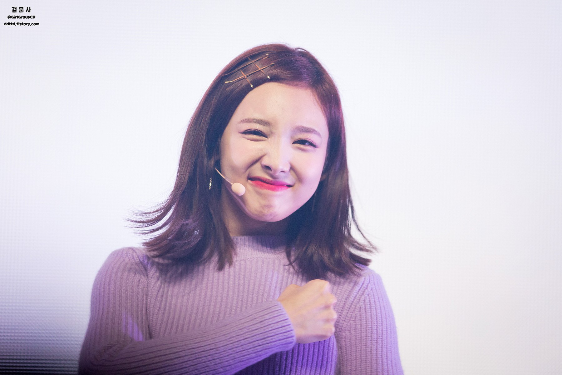 Fans noticed something unusual about Nayeon's smile - Koreaboo
