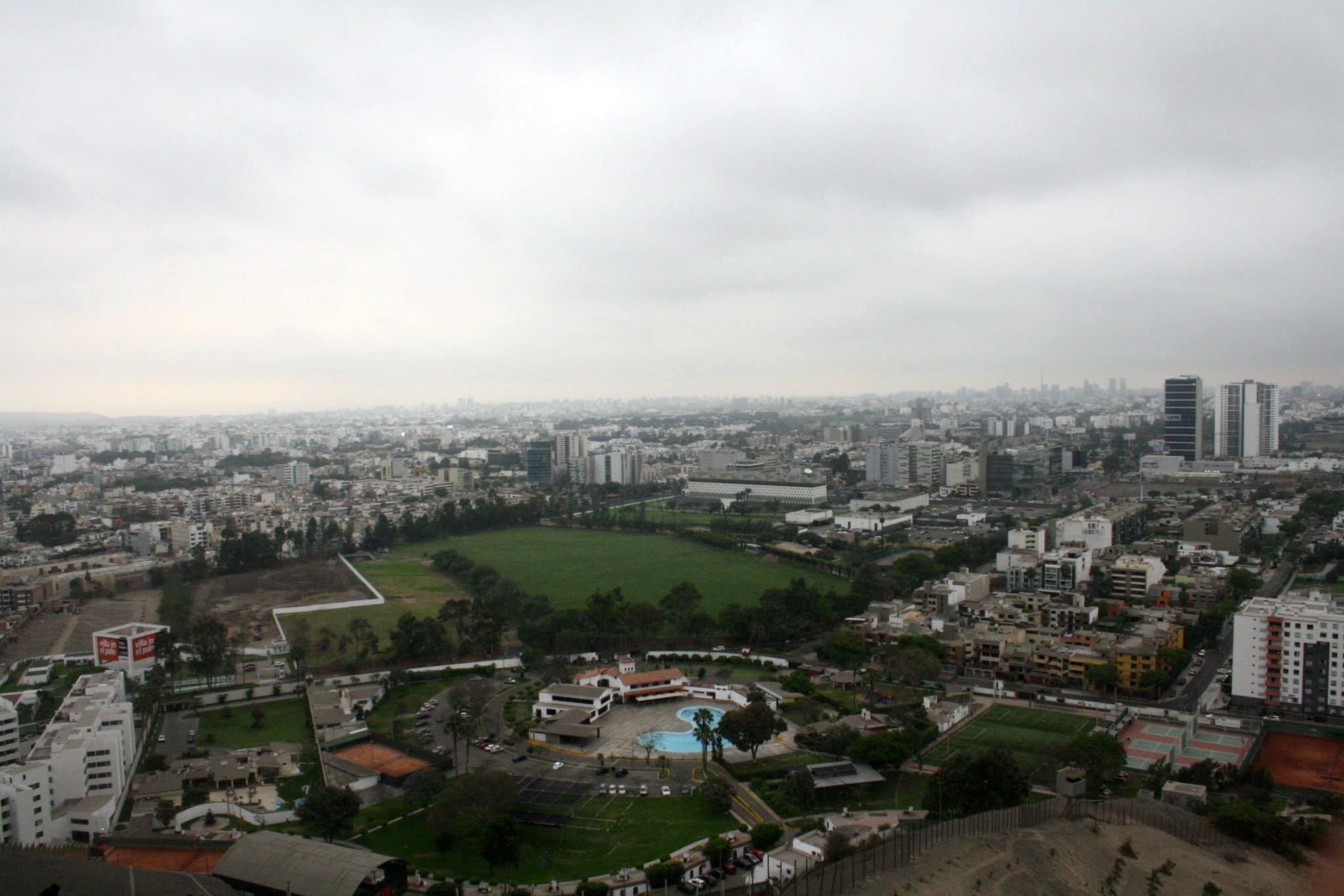 File:Lima, Peru - Buildings & Urban View.jpg - Wikimedia Commons