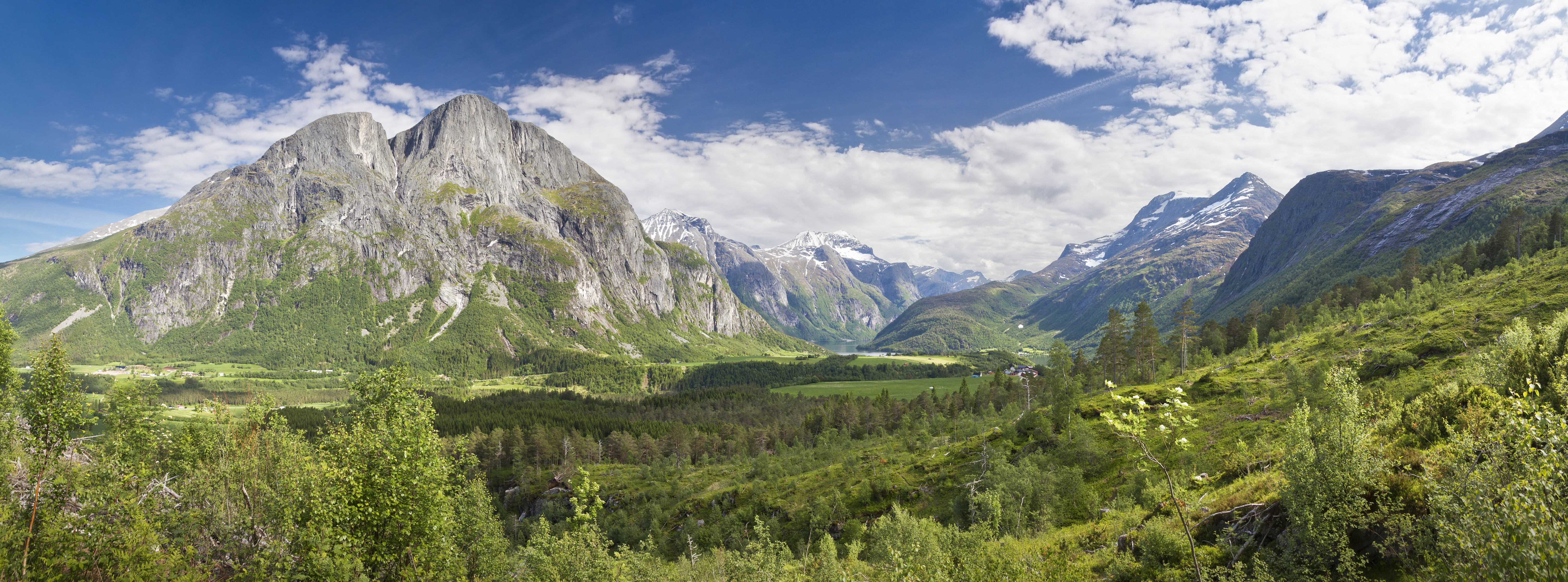 Valley landscape photo