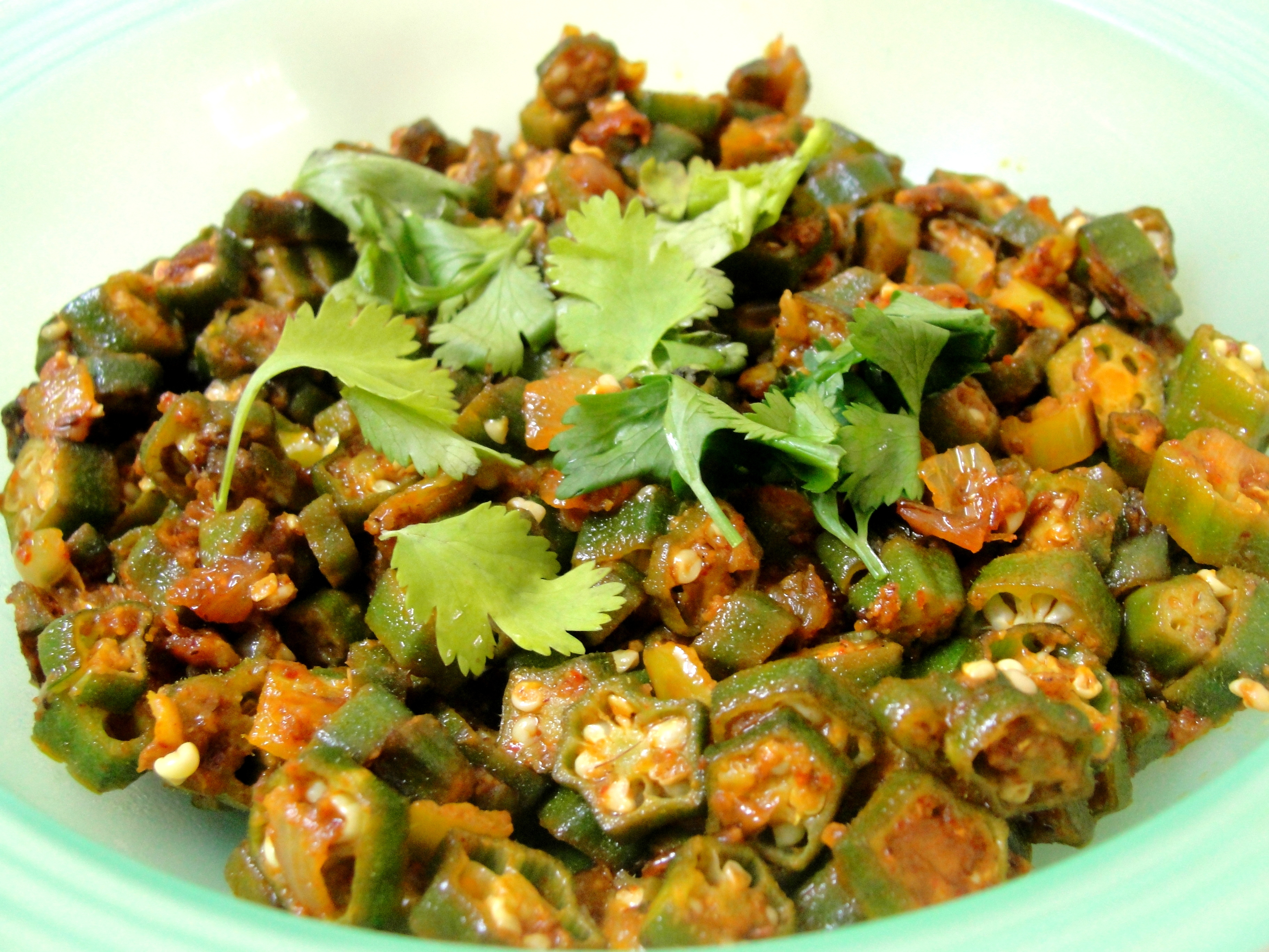 How to Make Jhatpat Bhindi (Okra Based Indian Vegetable Dish)