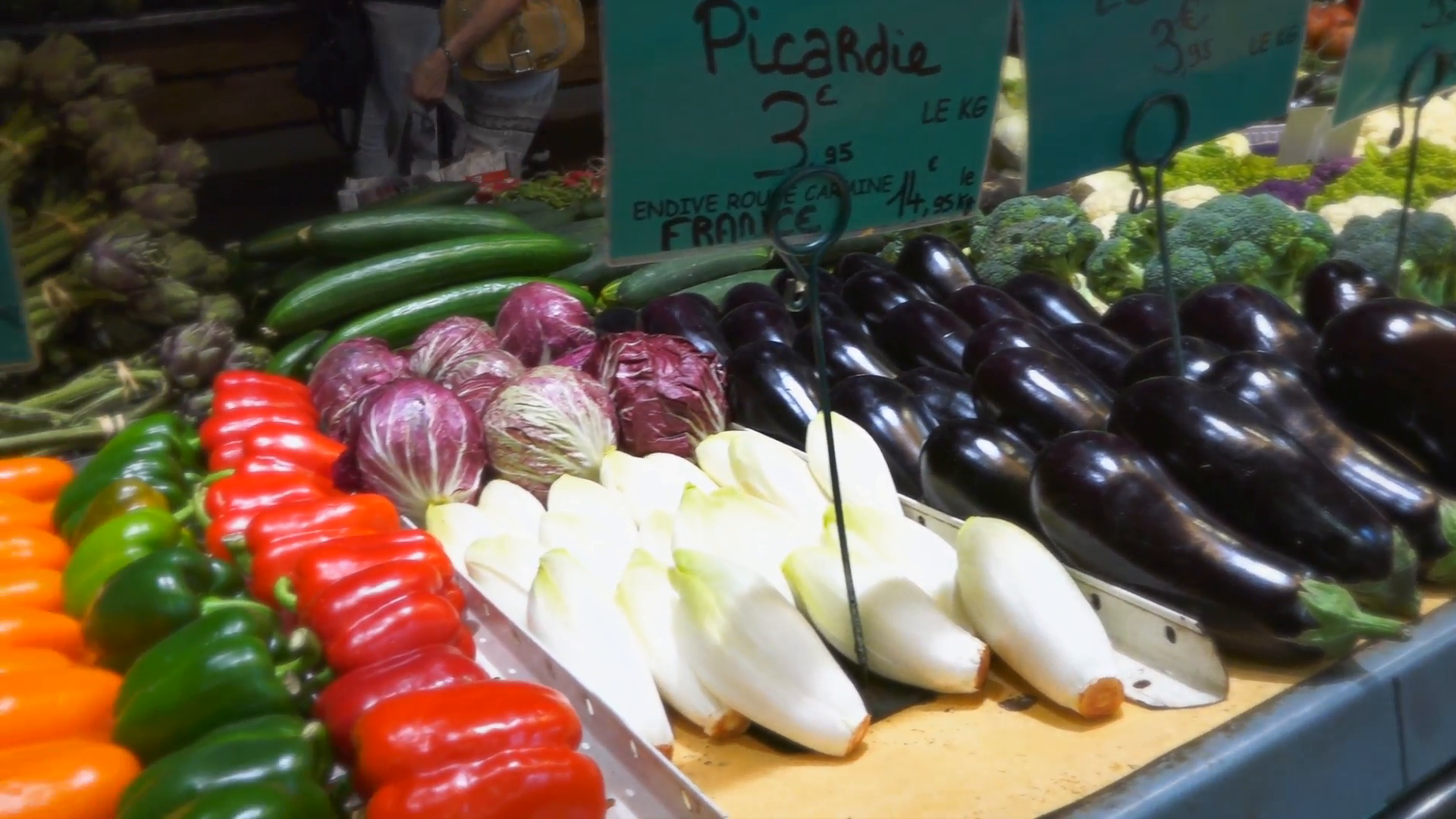 Fresh vegetable shop - vegetables stall : cabbage, bell pepper ...