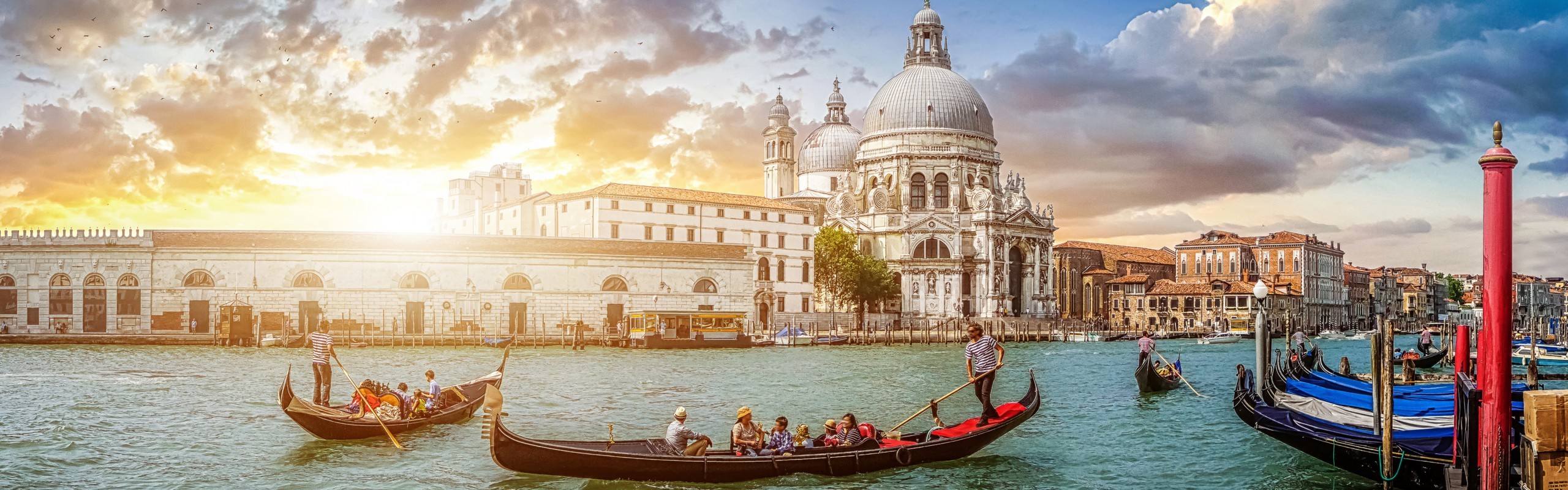 Venice by Private Gondola - Gondola Tour in Venice – Select Italy