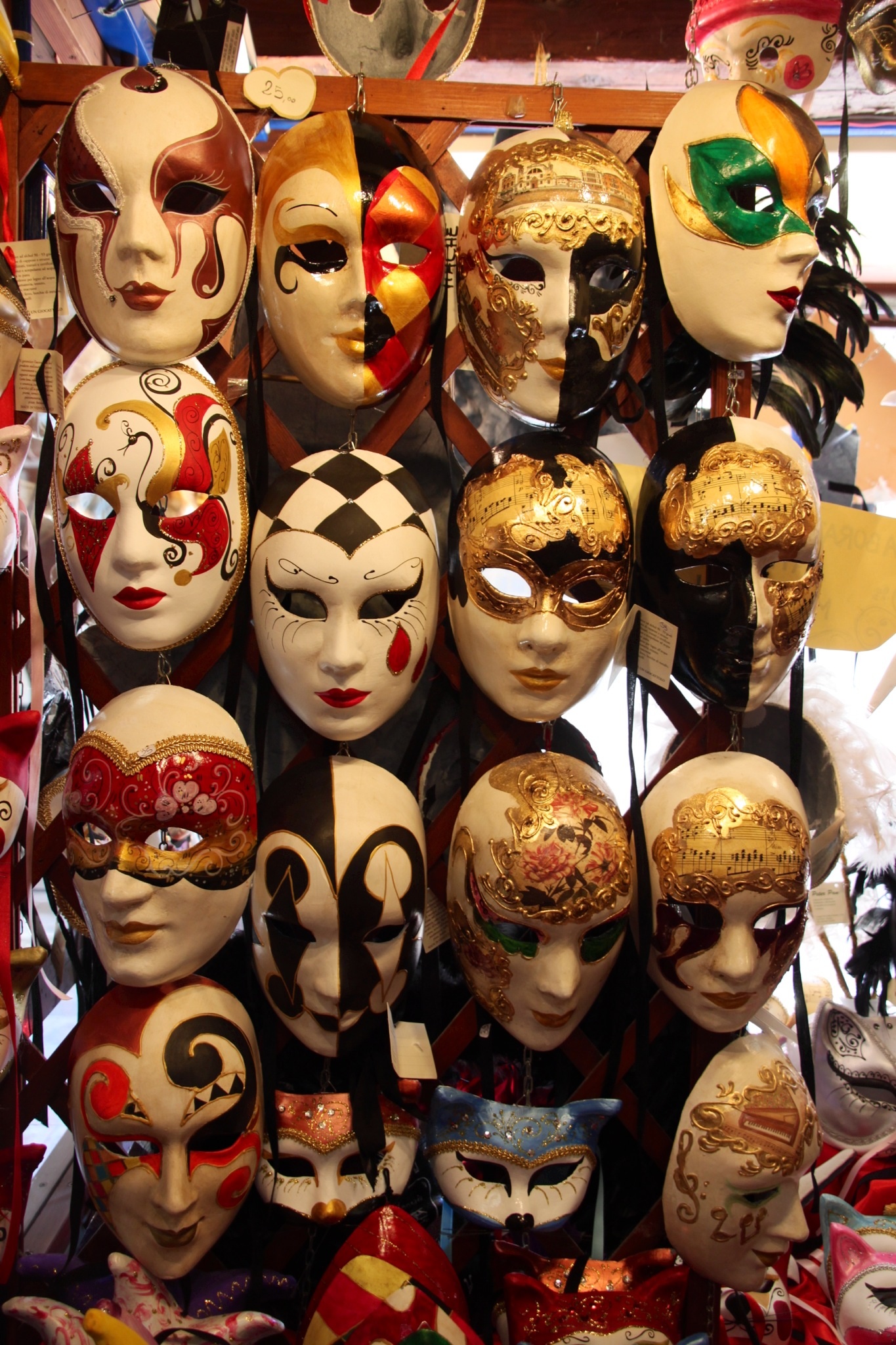 Behind the mask - Traditional mask making in Venice