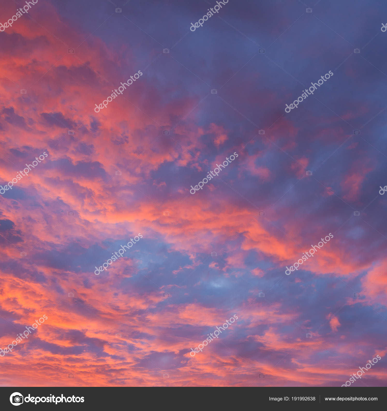 Vibrant clouds at sunset — Stock Photo © Juhku #191992638