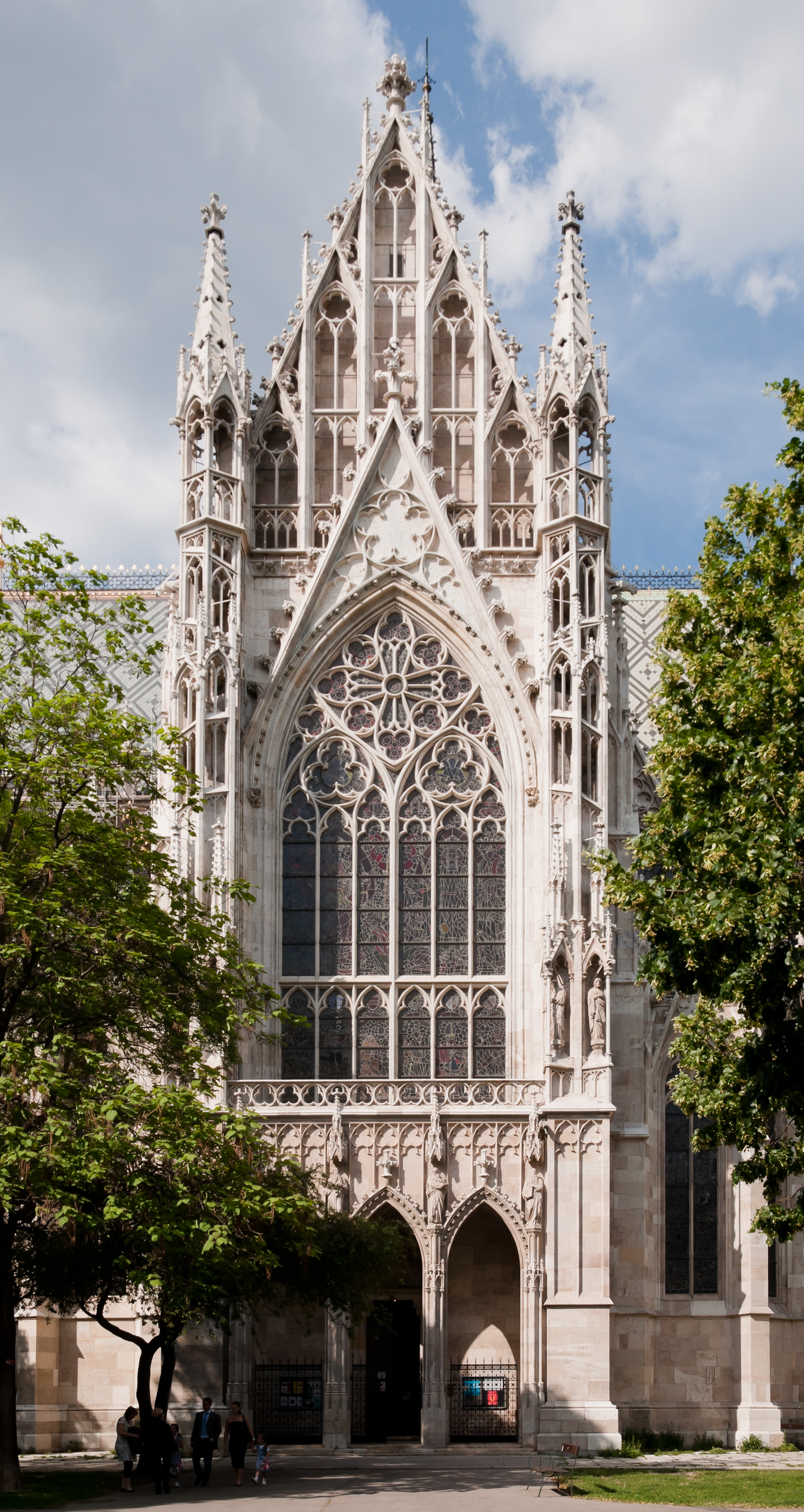 File:Votive Church transept - Vienna.jpg - Wikimedia Commons