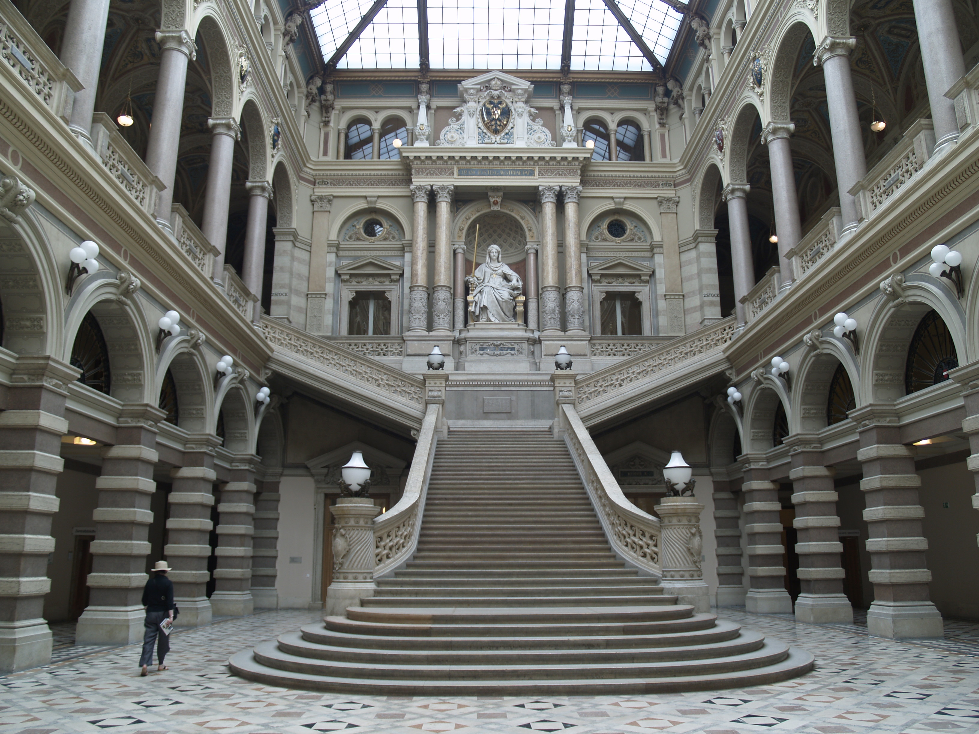Vienna - palace of justice photo