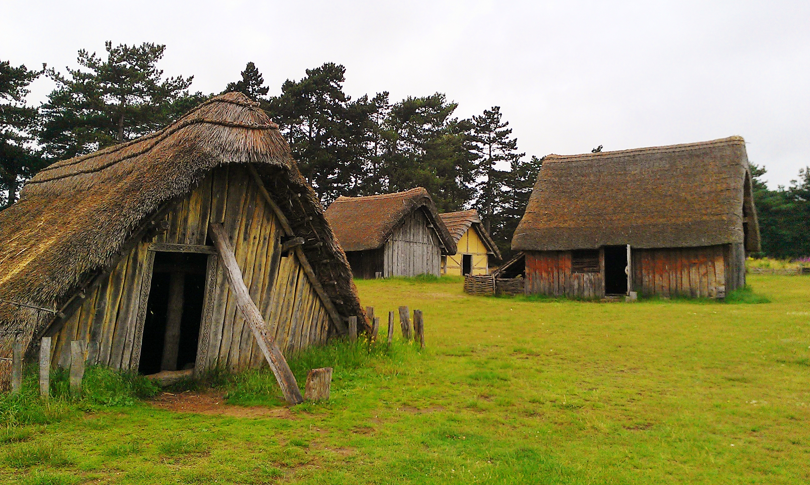 File:West Stow Anglo-Saxon village 2.jpg - Wikimedia Commons