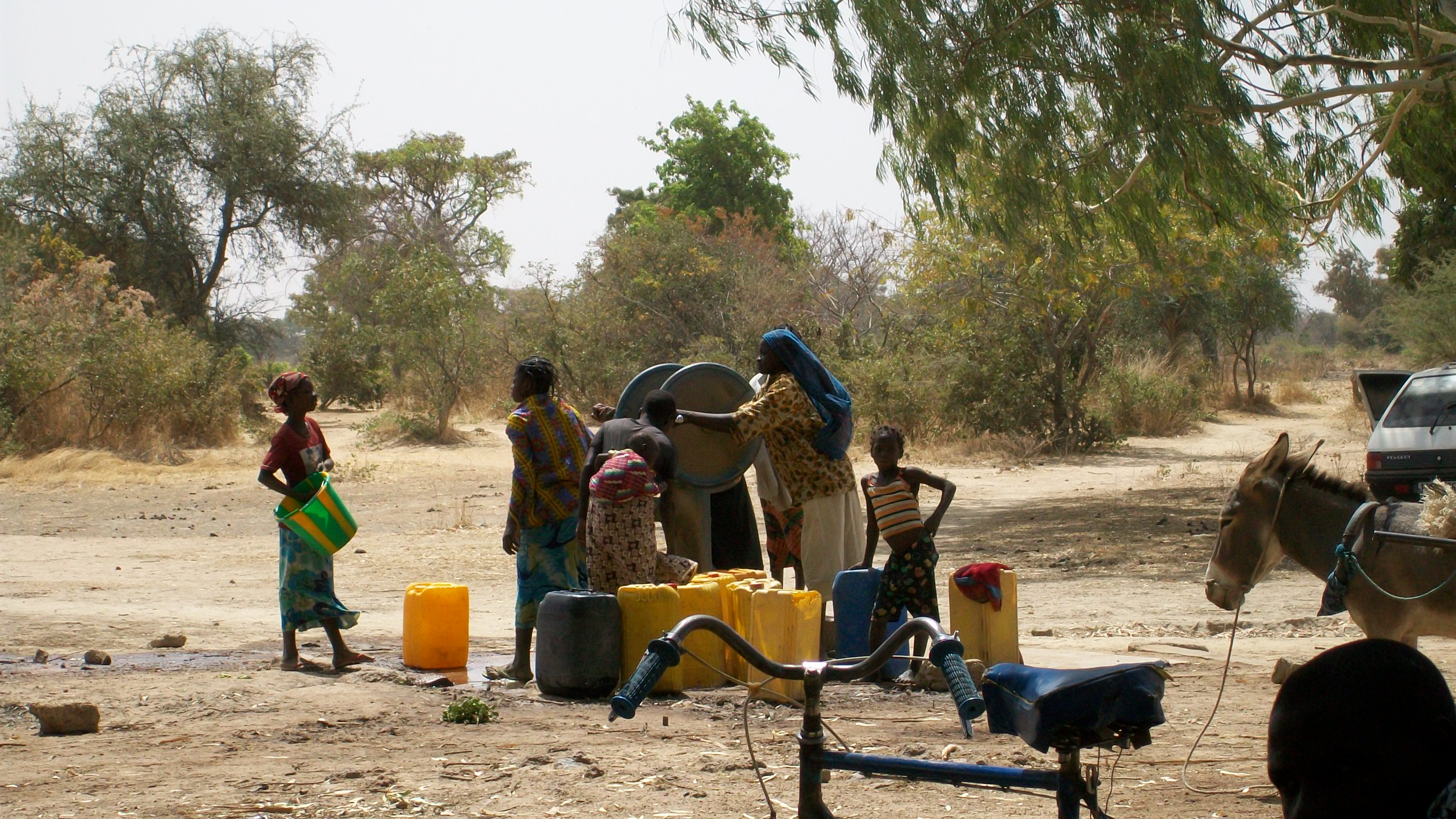 File:Balga, February 2010, Women around the water pump.jpg ...