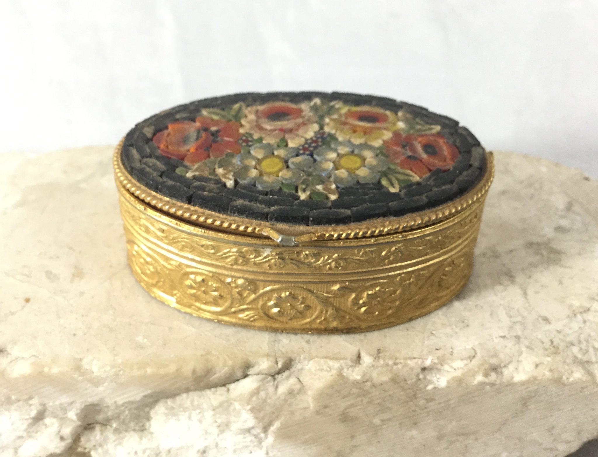 Vintage Pill Box Gold Oval Shape Ornate Engraved Design Floral ...