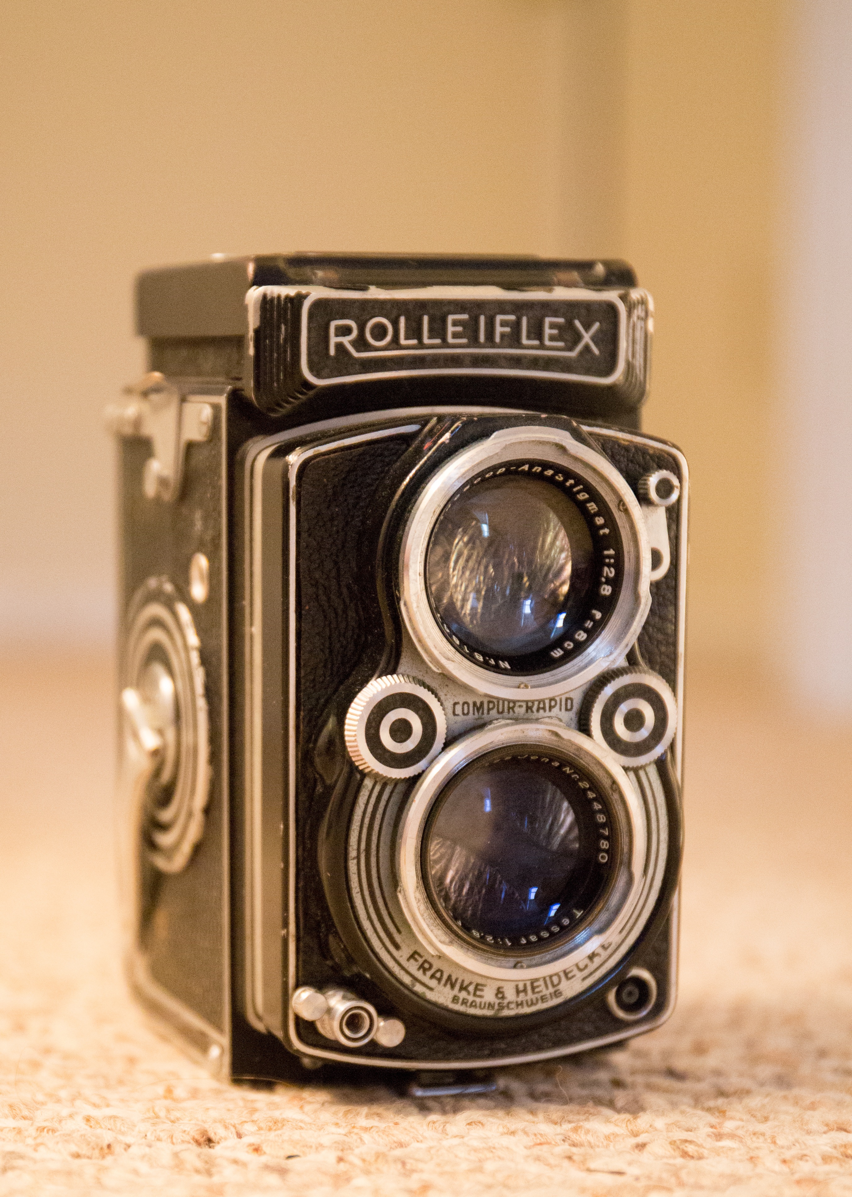 Rolleiflex Vintage Camera Free Stock Photo - NegativeSpace