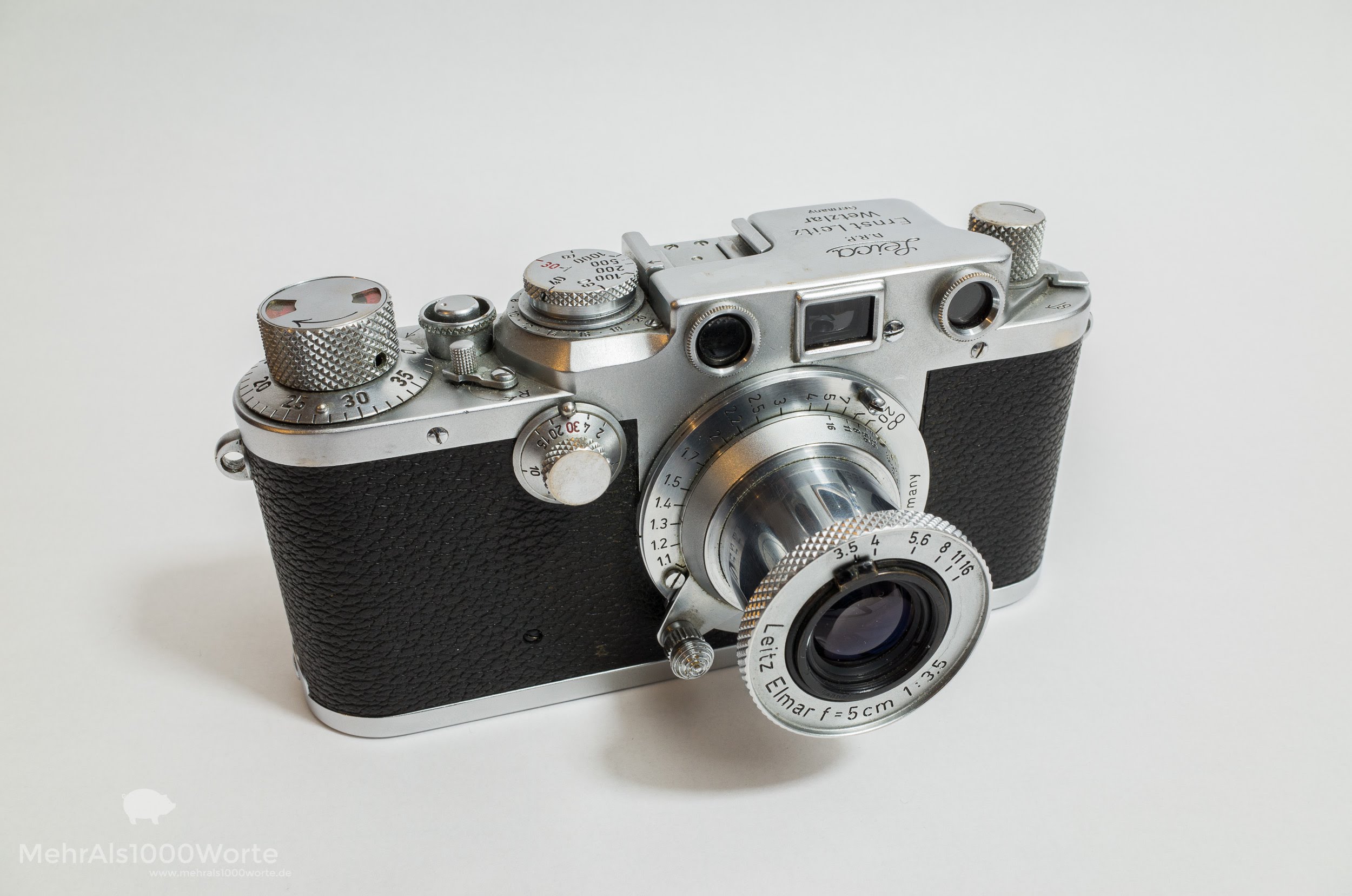 Vintage Cameras by Leica, Rollei, Hasselblad, Nikon and many more ...
