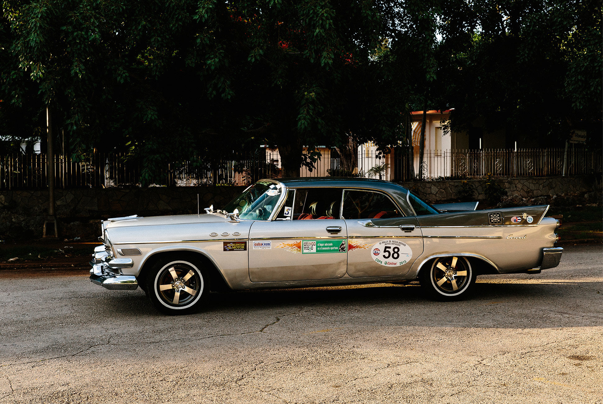 Photo Essay: Vintage Car-Spotting in Cuba - Gear Patrol