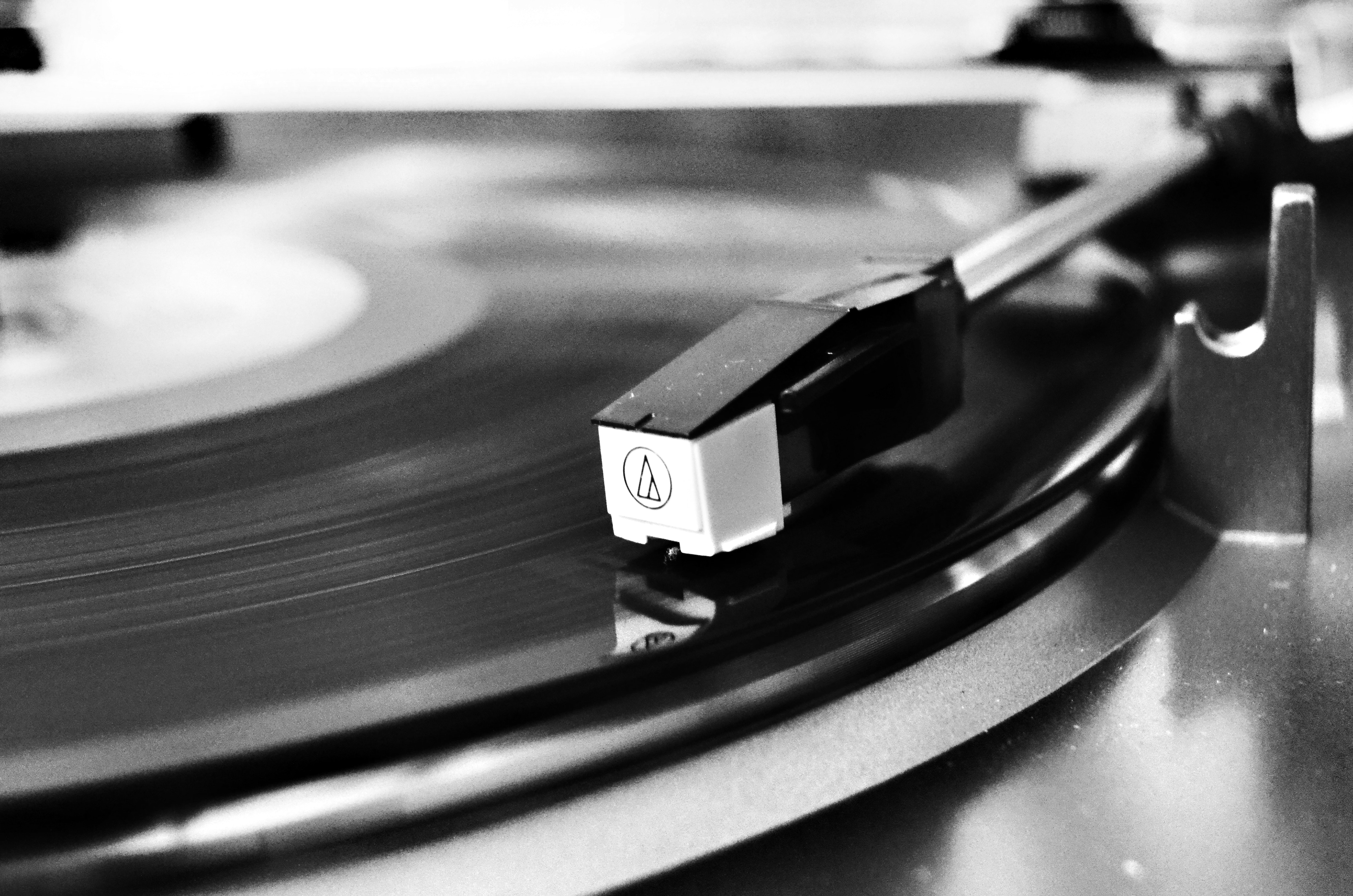 Vinyl Record On Vinyl Player, Black and white, Black-and-white, Gramophone, Monochrome, HQ Photo
