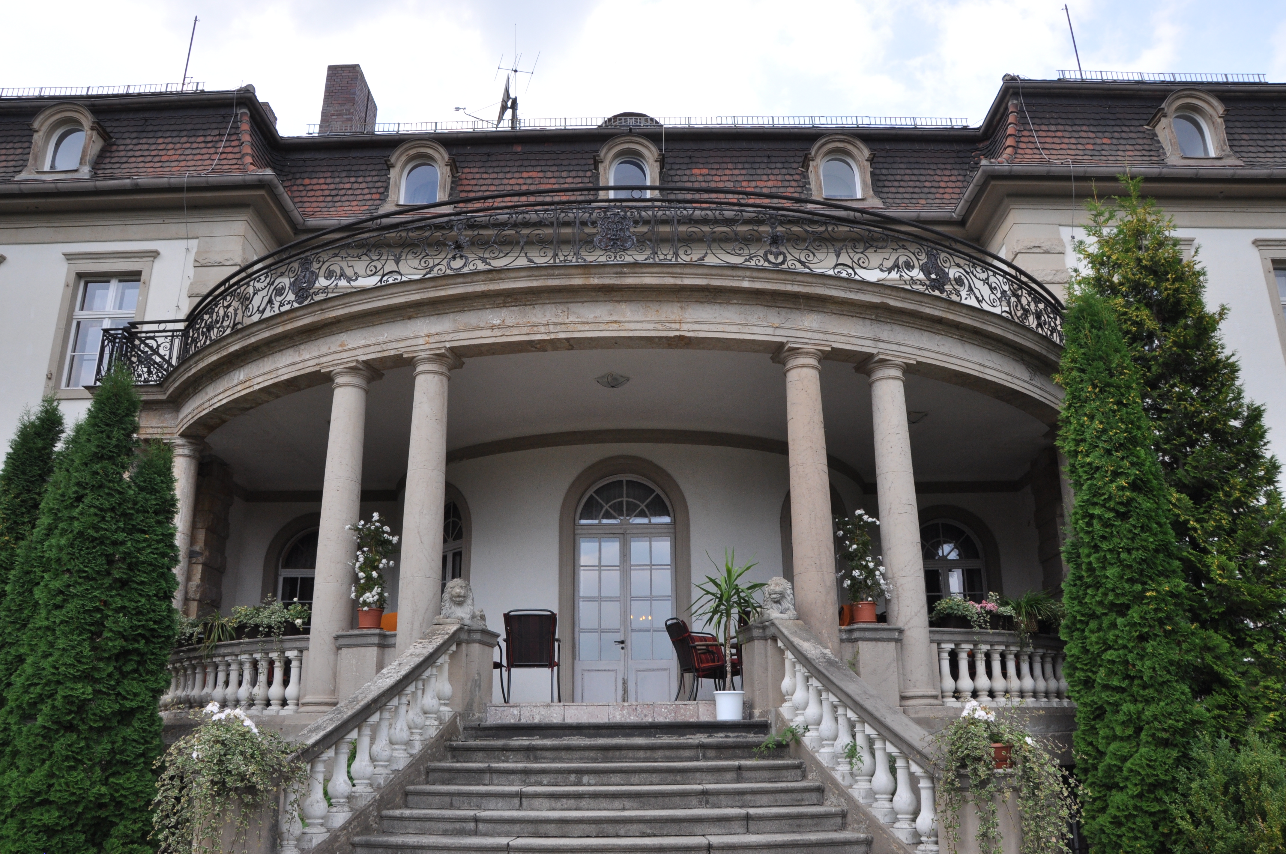 Die historische Vogel-Villa in Pößneck. Heute ein Hotel. | HOMES ...