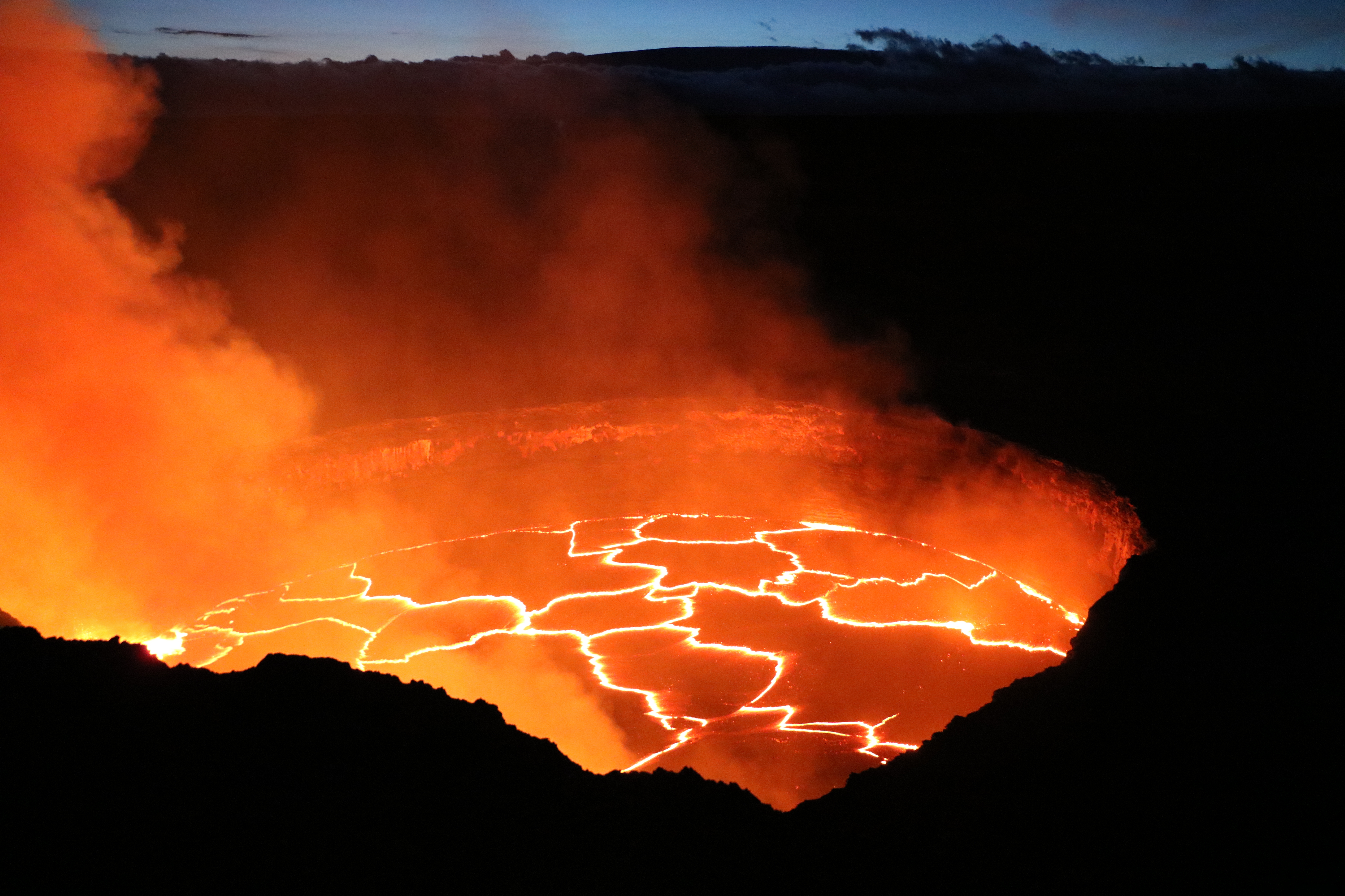 Hawai'i Volcano Watch: Kīlauea Volcano's Summit Eruption is Now a ...
