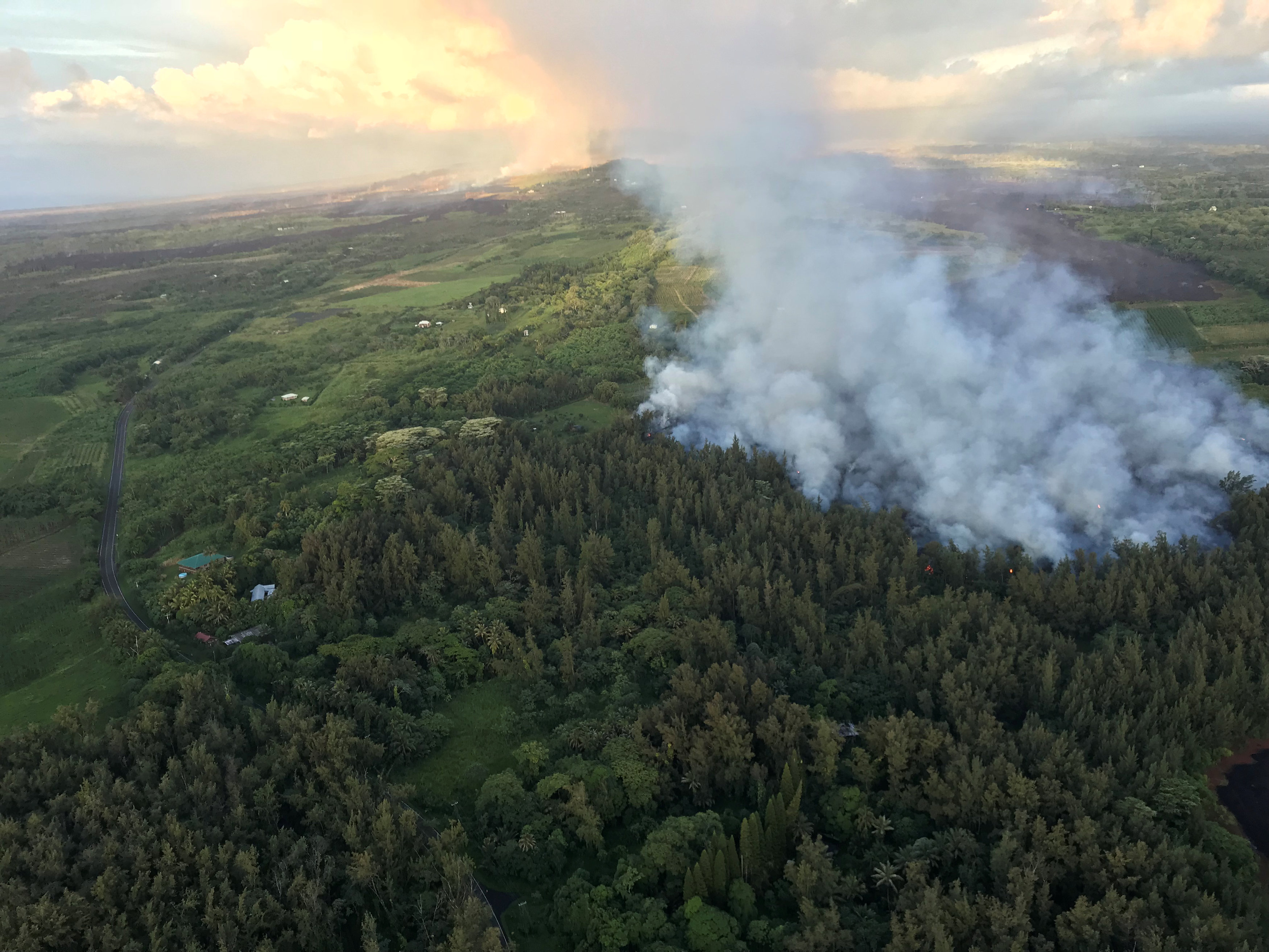 Hawaii volcano eruption enters new phase as crater falls quiet ...