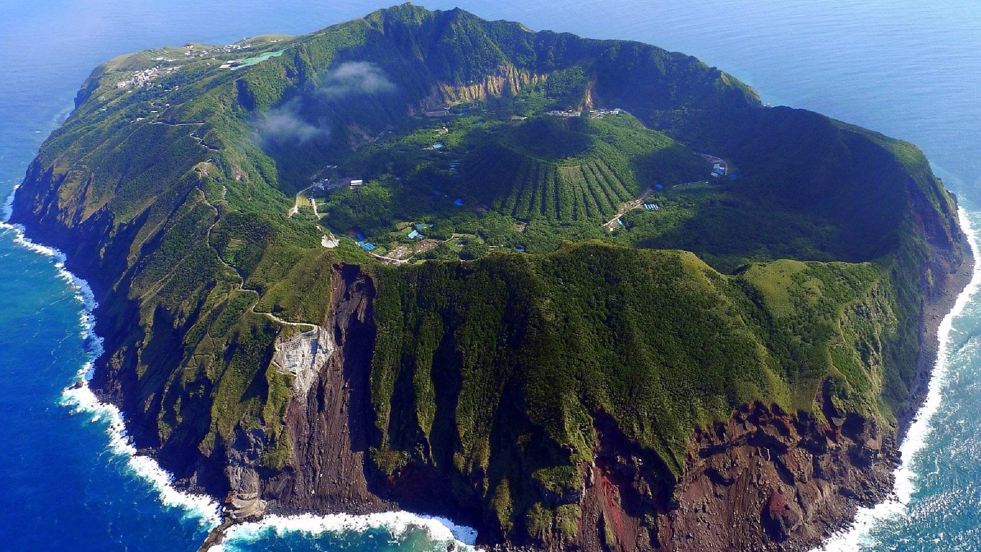 Aogashima Volcanic Island - Japan - Album on Imgur