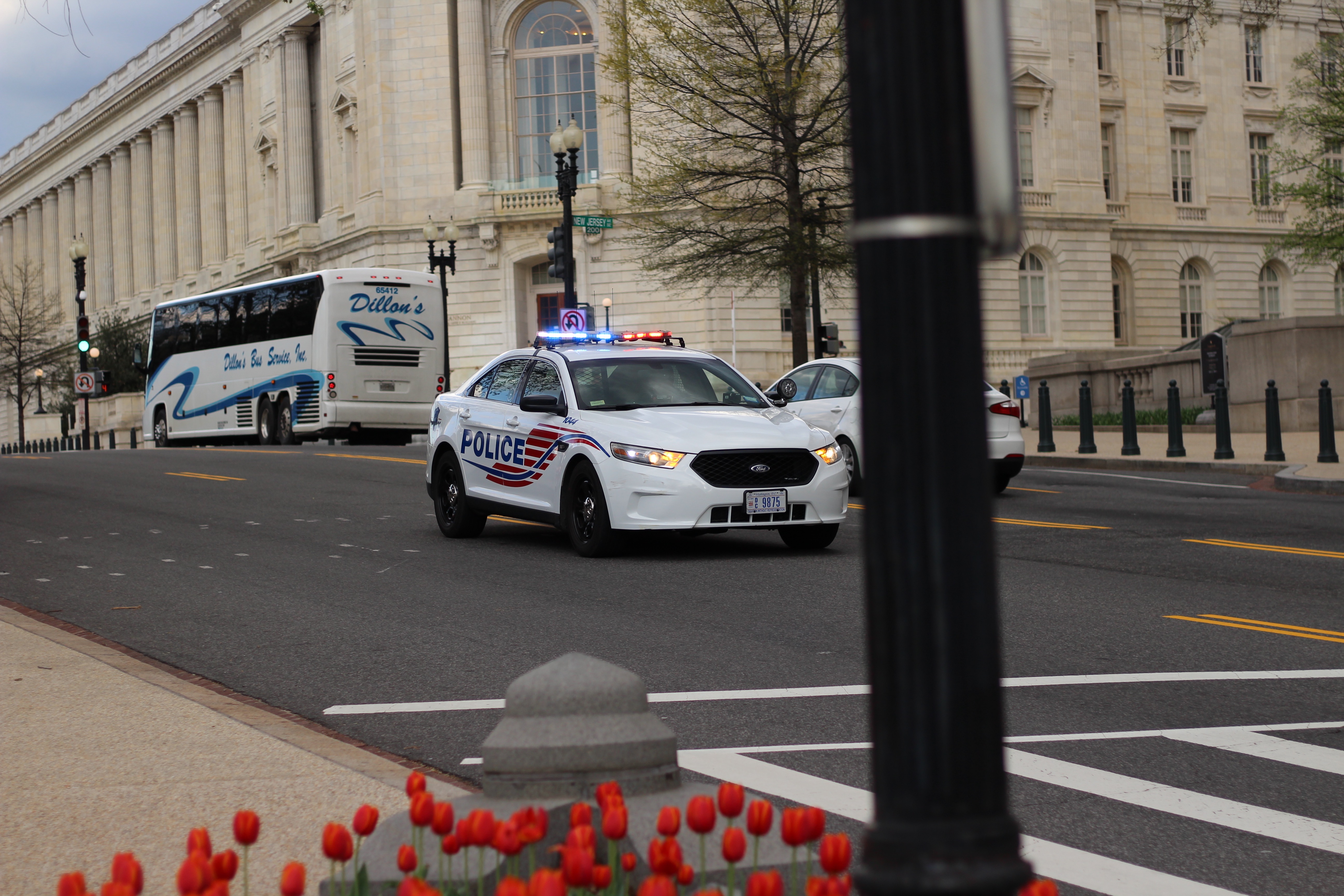 Washington, dc metro police ford taurus/police interceptor photo