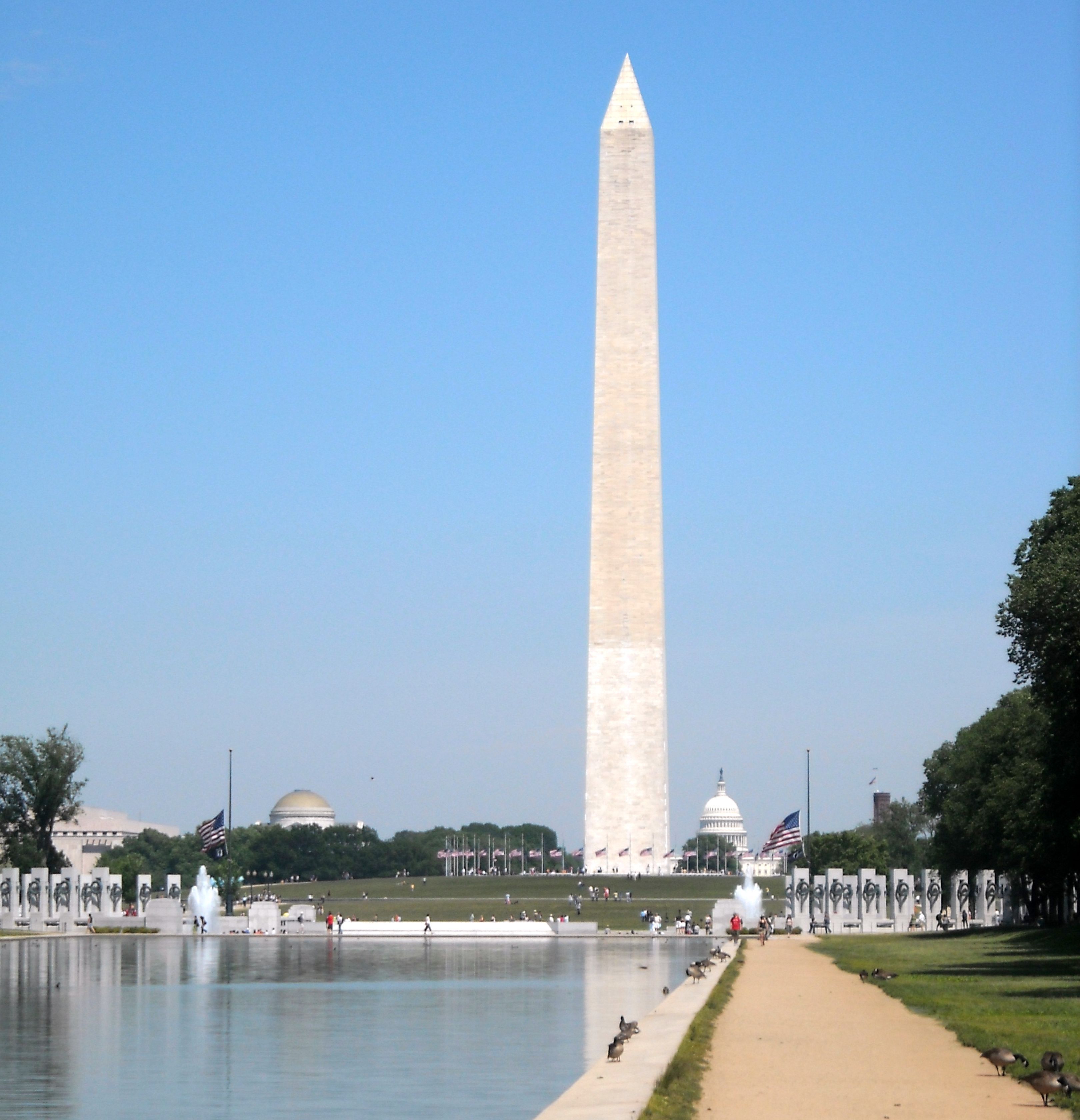 Washington Monument, National World War 2 Memorial, Reflecting Pool ...