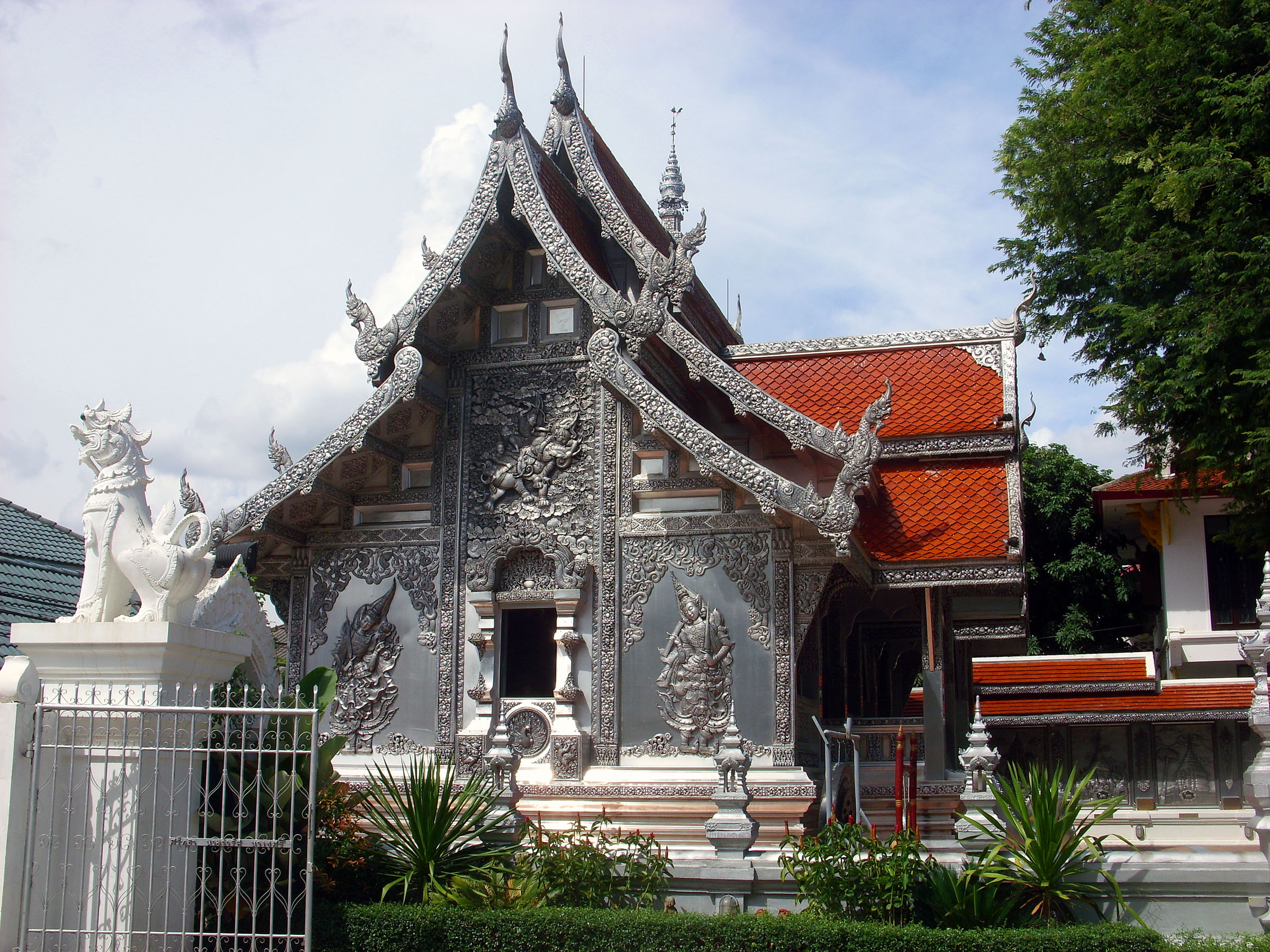 Wat meun san buddhist temple photo