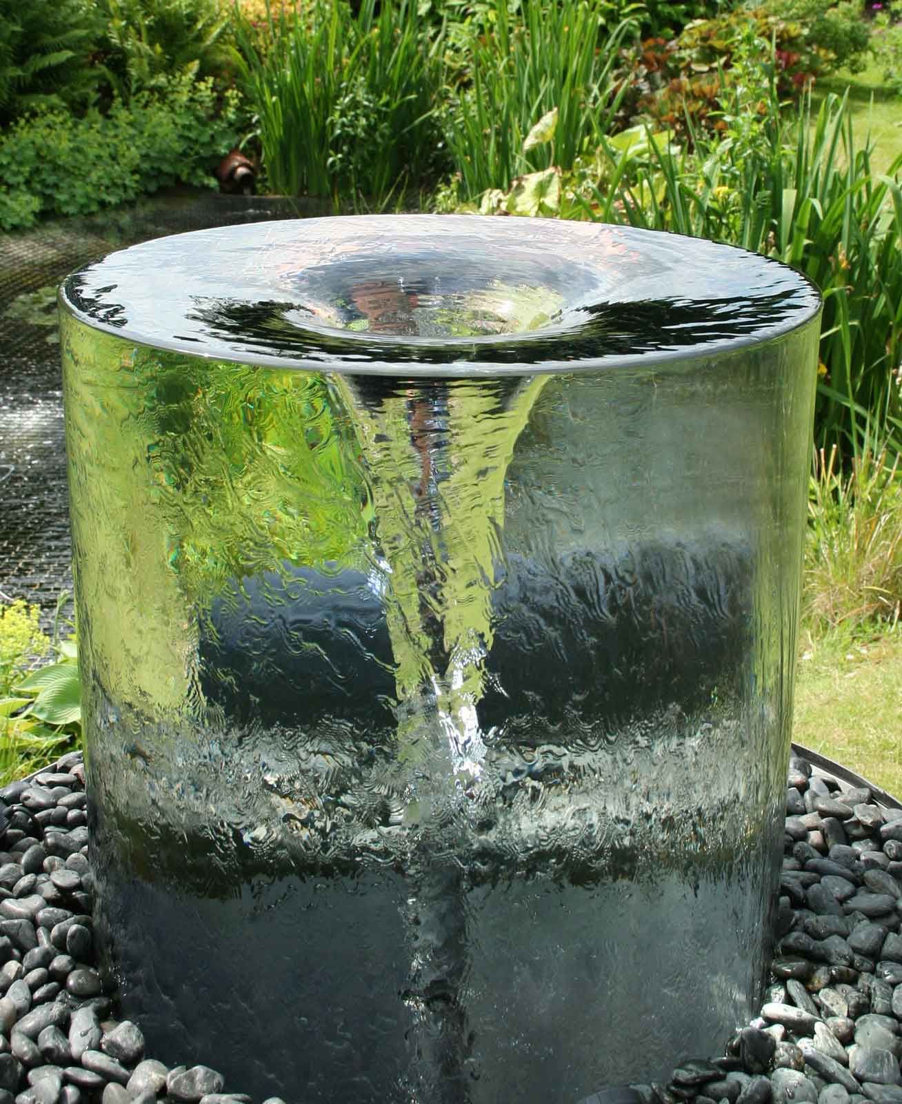 How to make a pet tornado - the homemade vortex water fountain ...