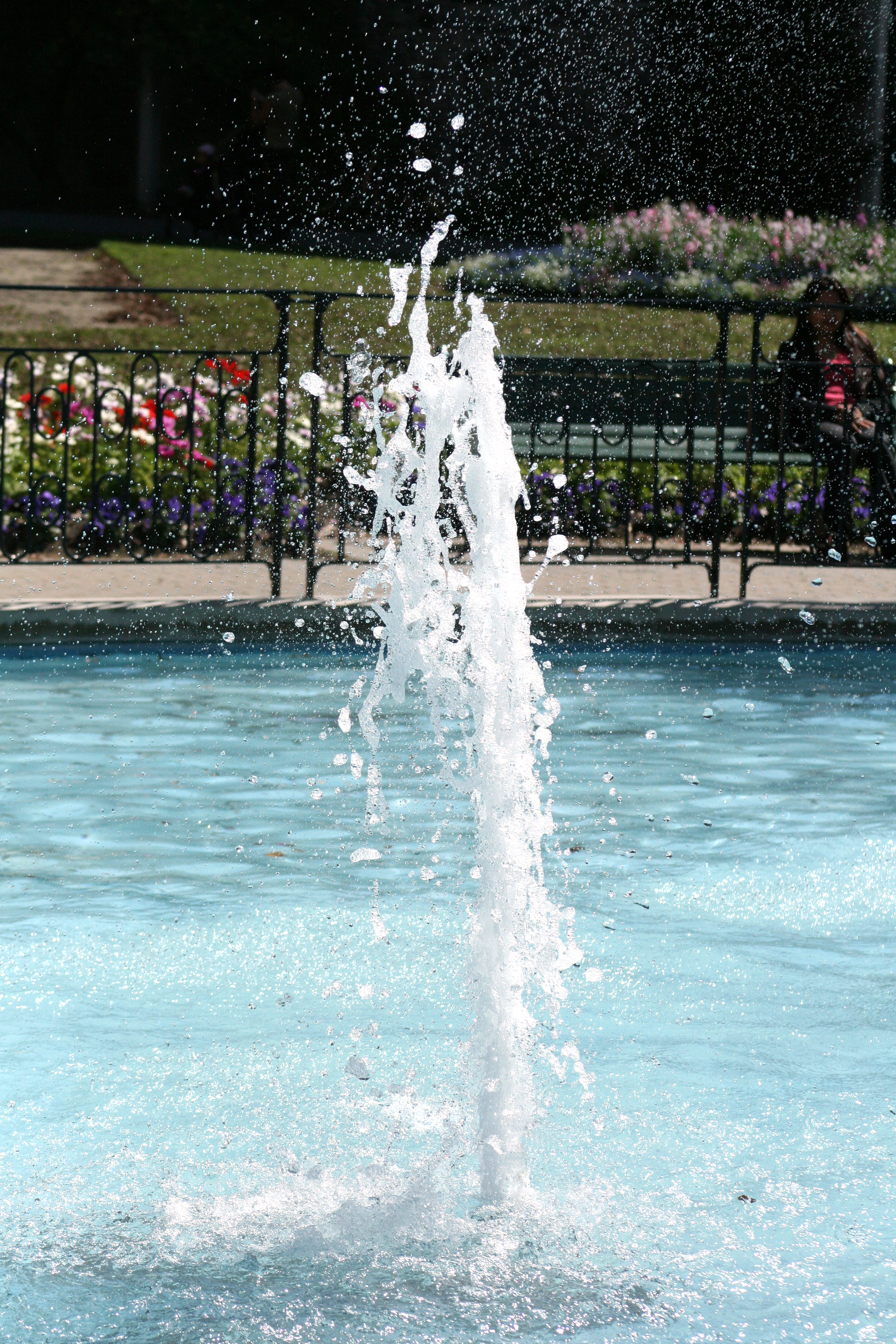 File:Water fountain at the Peacock Fountain.jpg - Wikimedia Commons