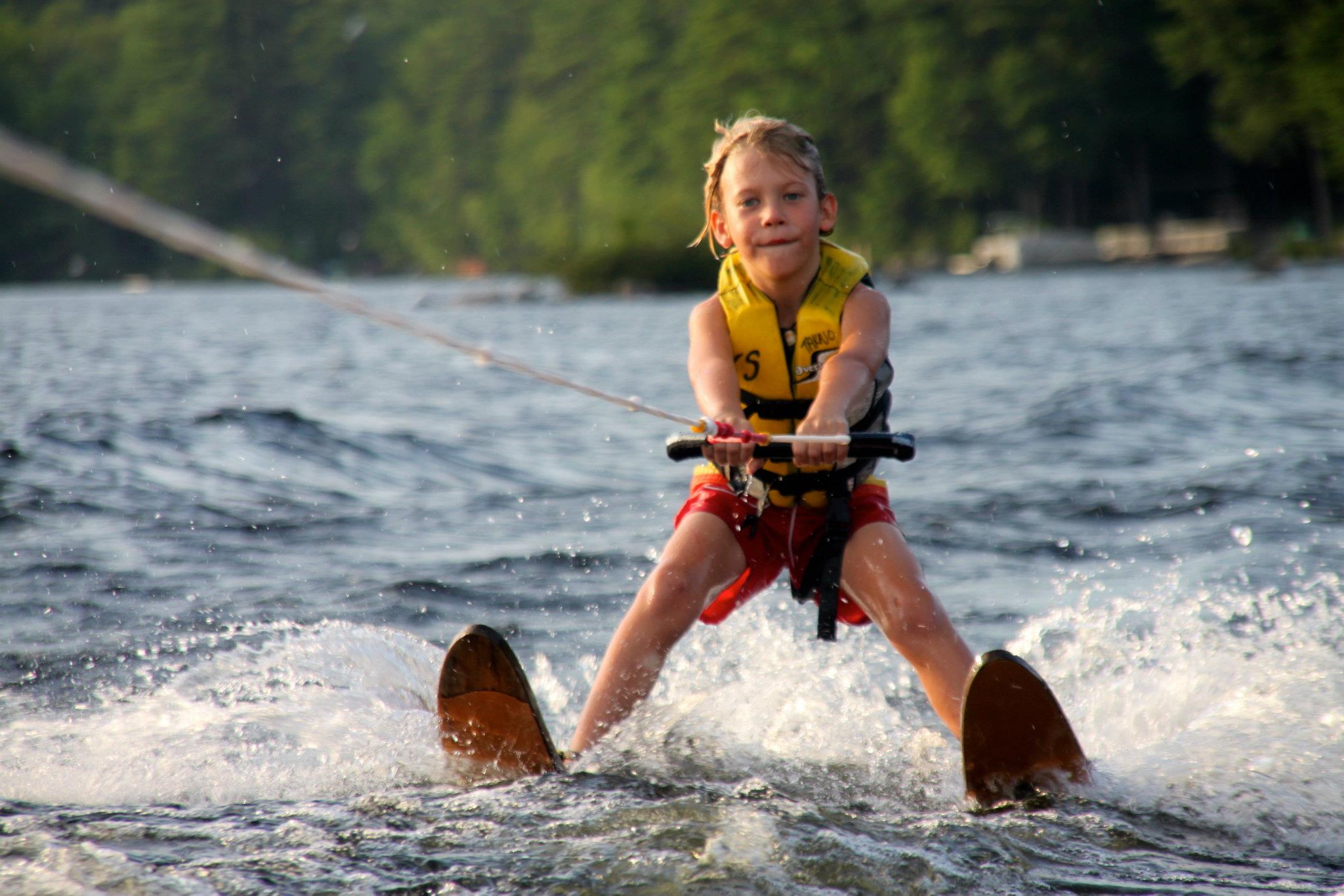 Water Ski: The Game for the Beginners - Aqua Skier
