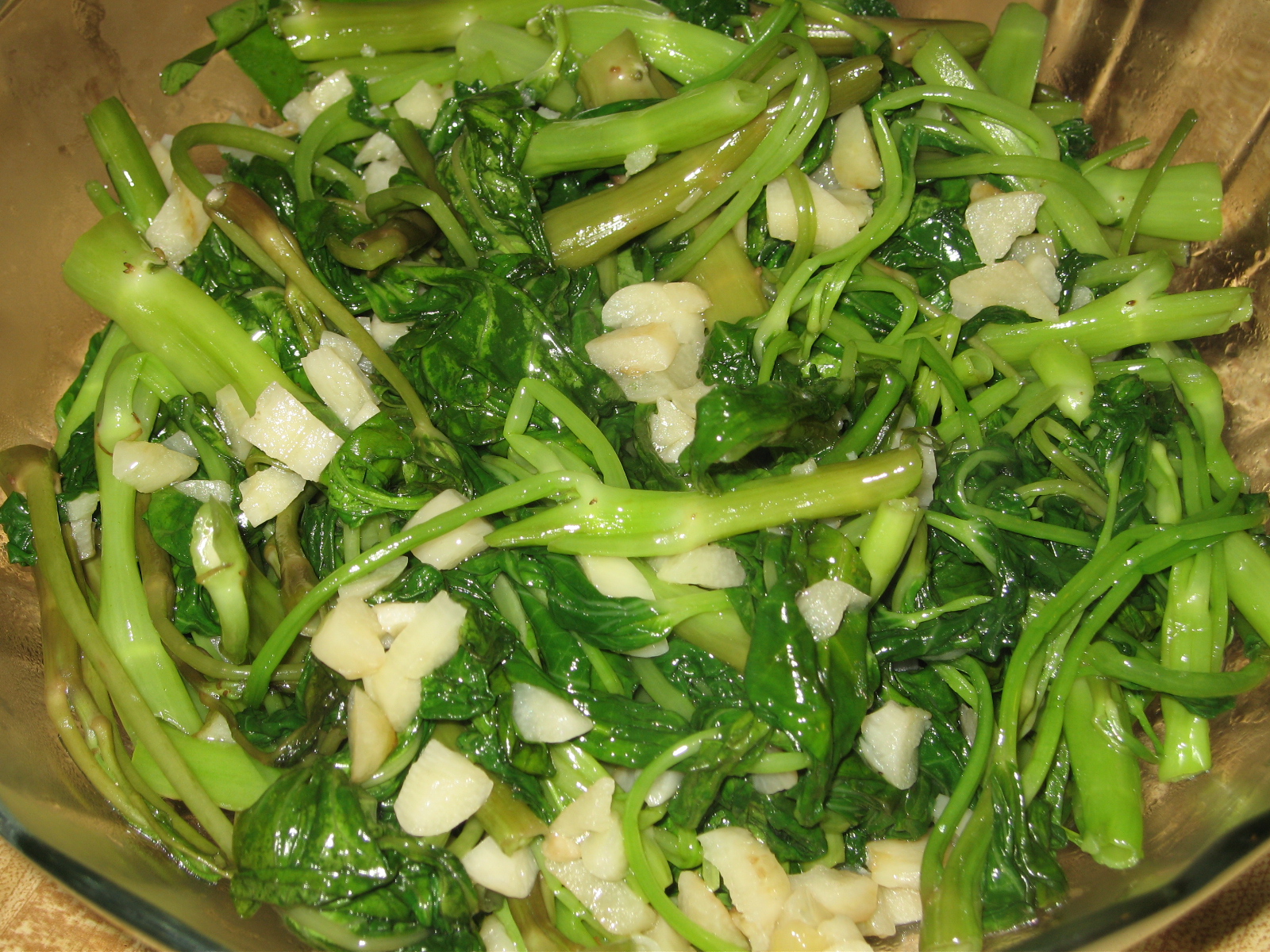 Sauteed White Water Spinach with Garlic — Rau Muon Xao Toi ...