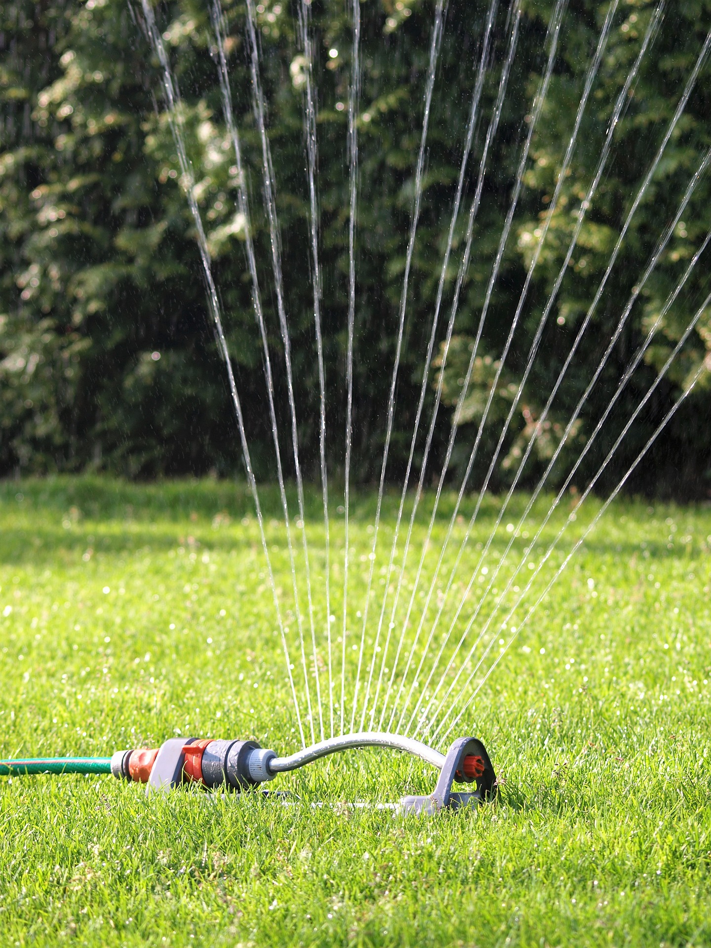 best rated lawn sprinklers: lawn sprinklers for low water pressure