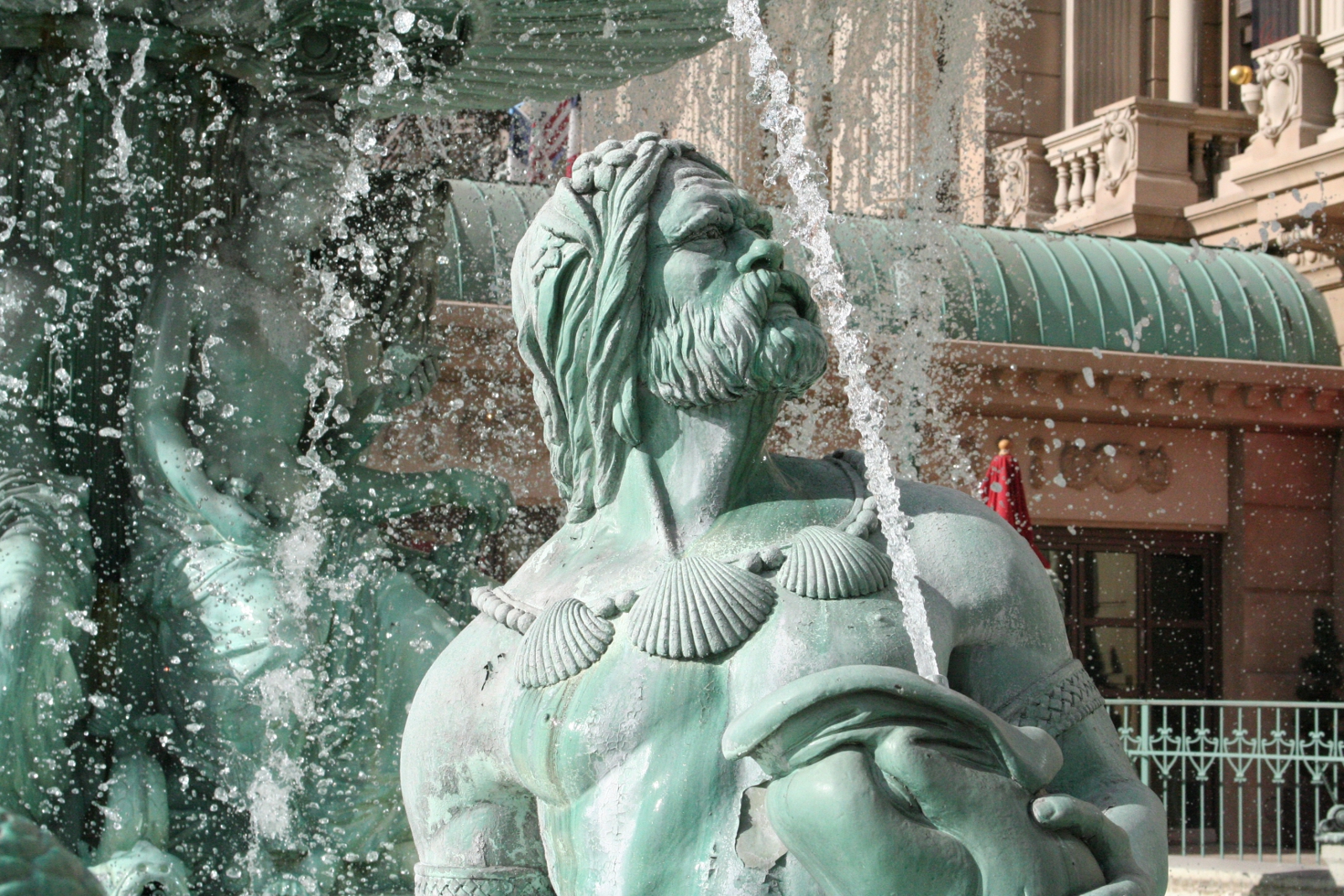 Water statue photo