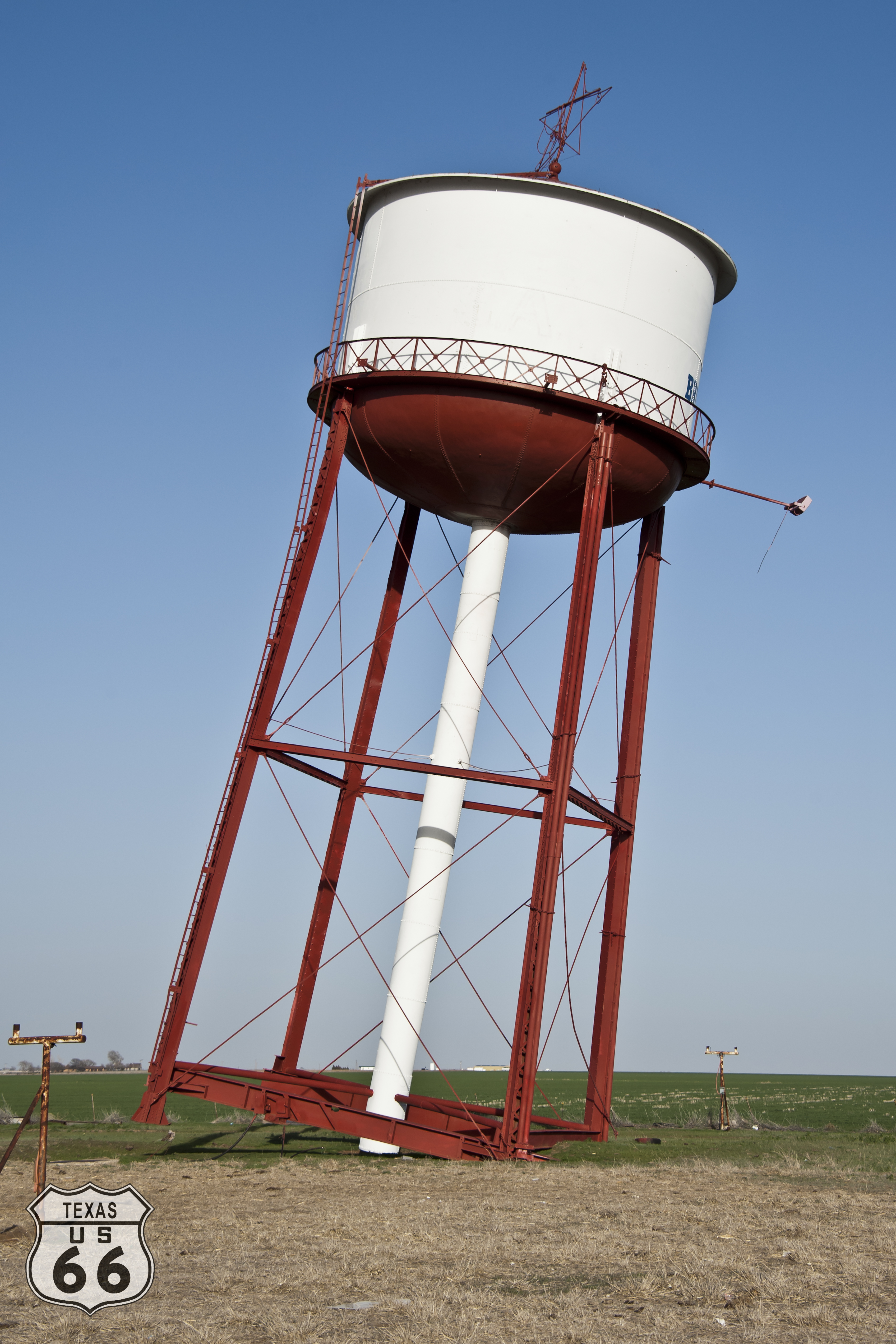 316-The-Leaning-Water-Tower-of-Groom,-TX | Steve Loveless Photography