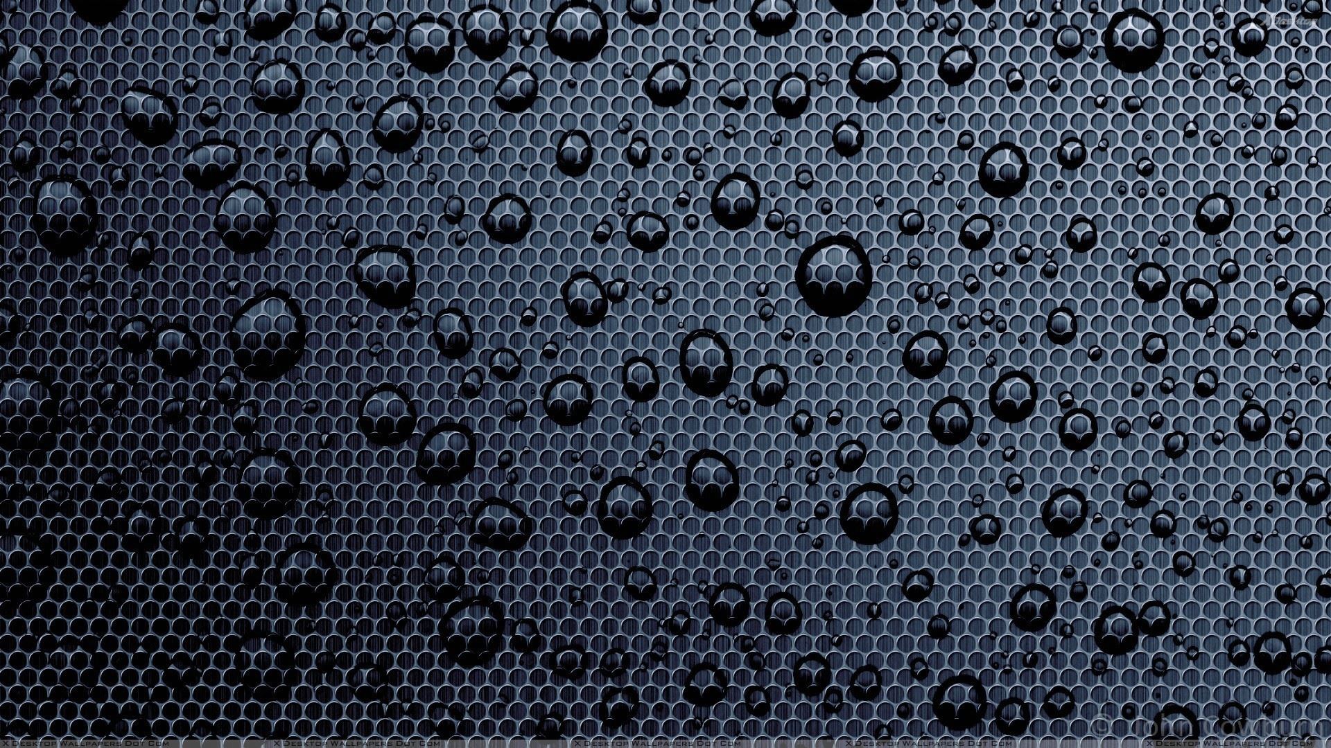 Water Drops On Black Circle Background Wallpaper
