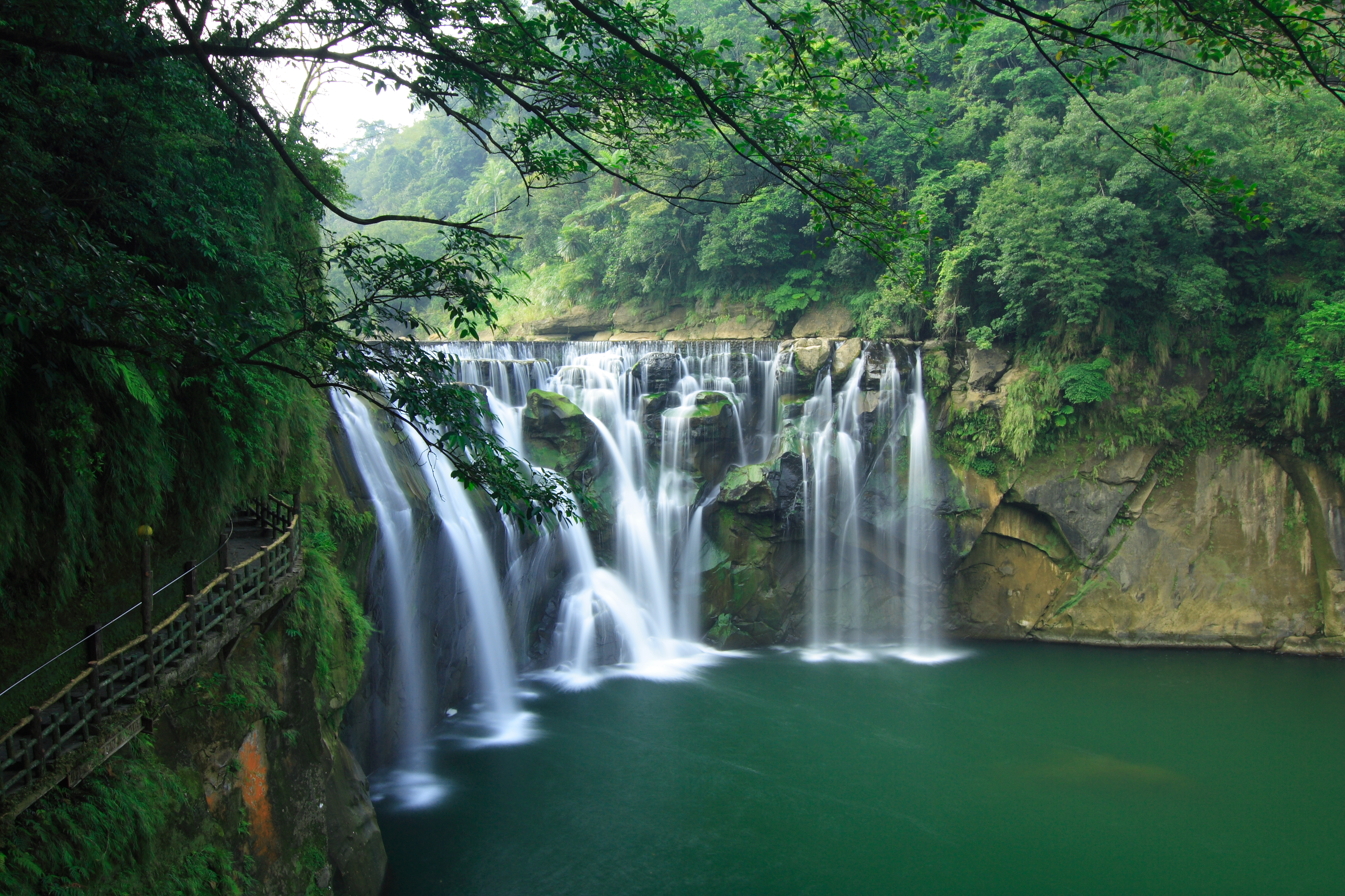 Shifen Waterfall - Wikipedia