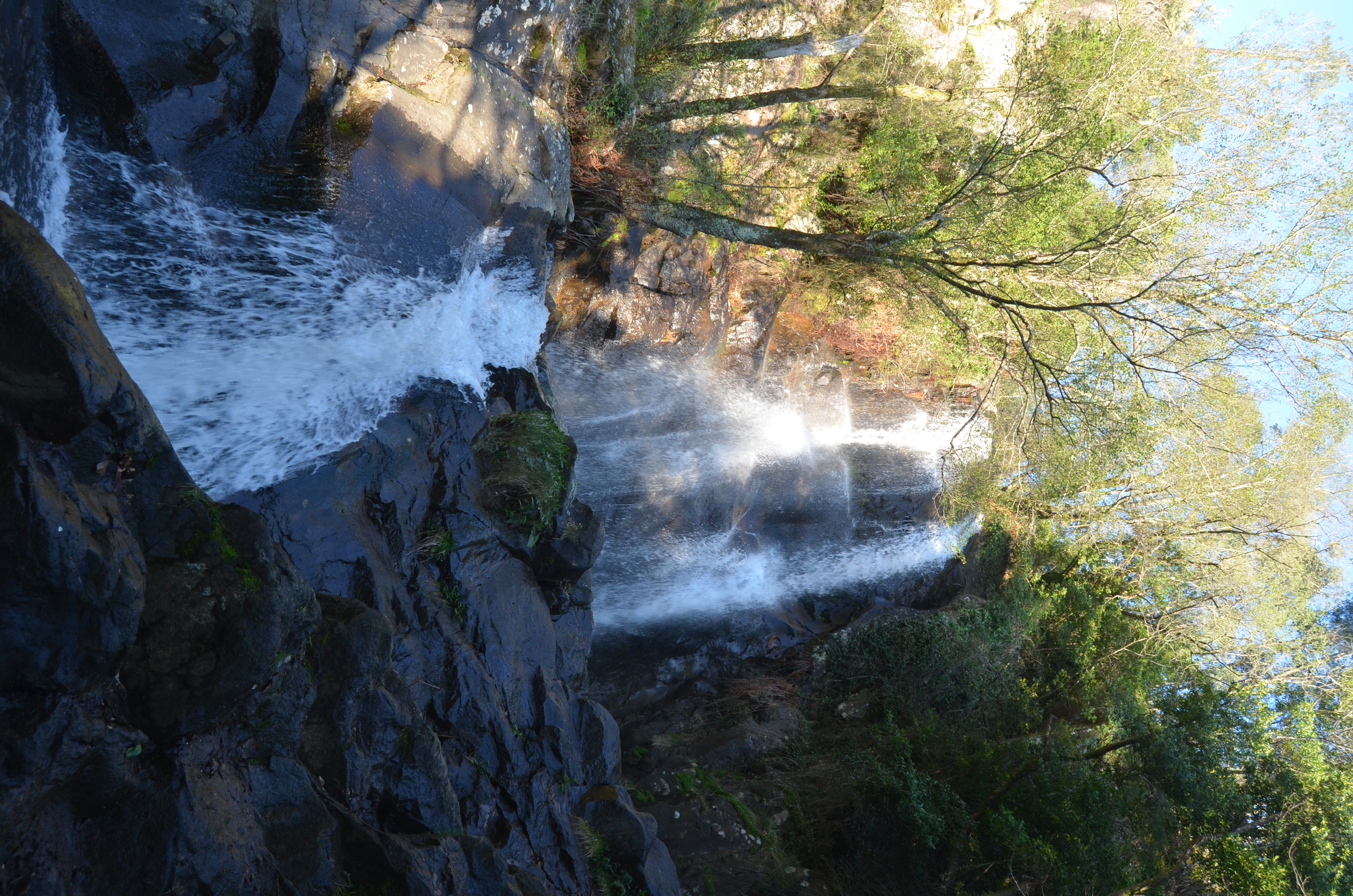 File:Study on a waterfall II (32735700194).jpg - Wikimedia Commons