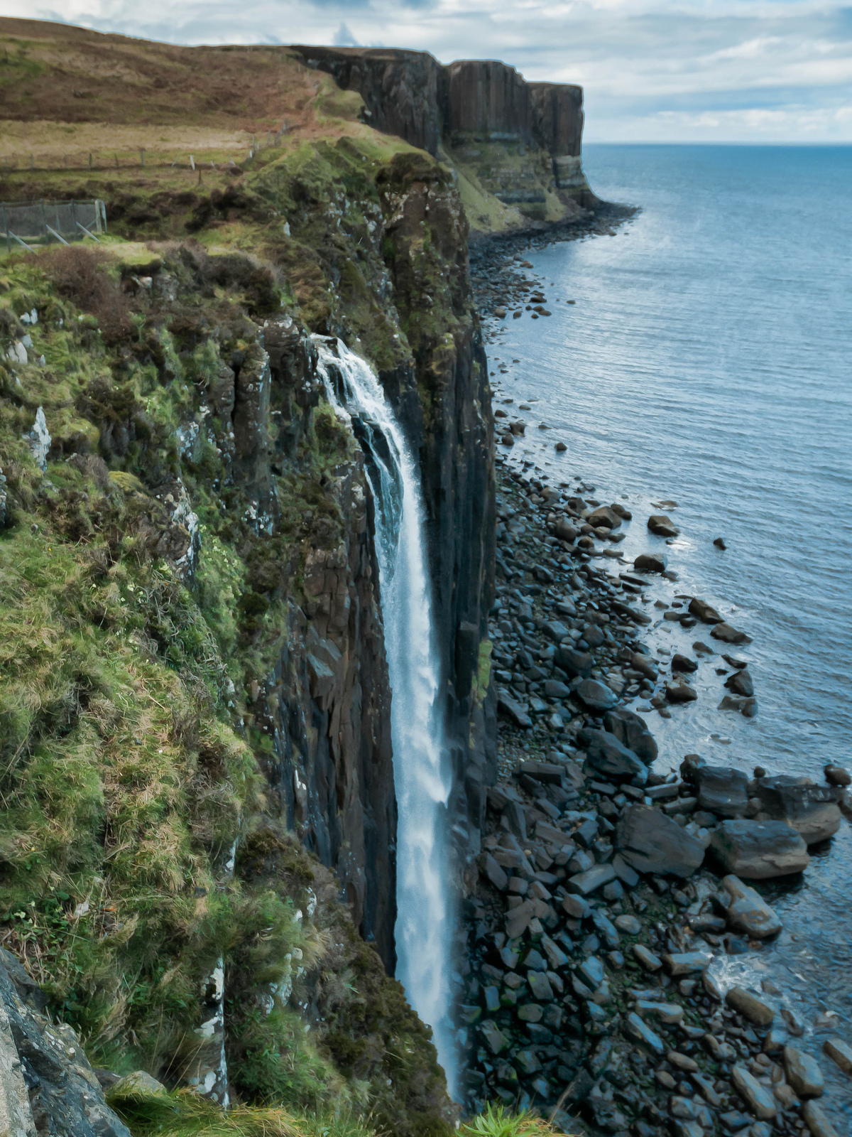 List of waterfalls that empty into an ocean - Wikipedia
